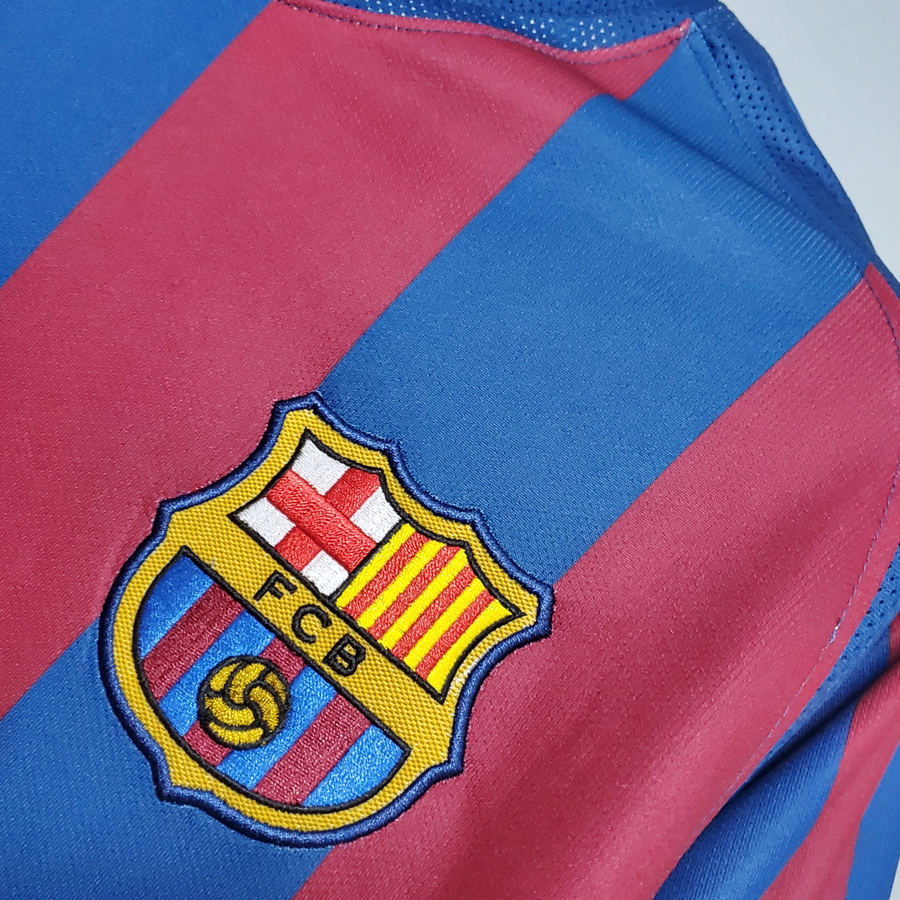 2006 Barcelona UEFA Champions League Home Retro Jersey/2006 巴萨主场,欧冠版本