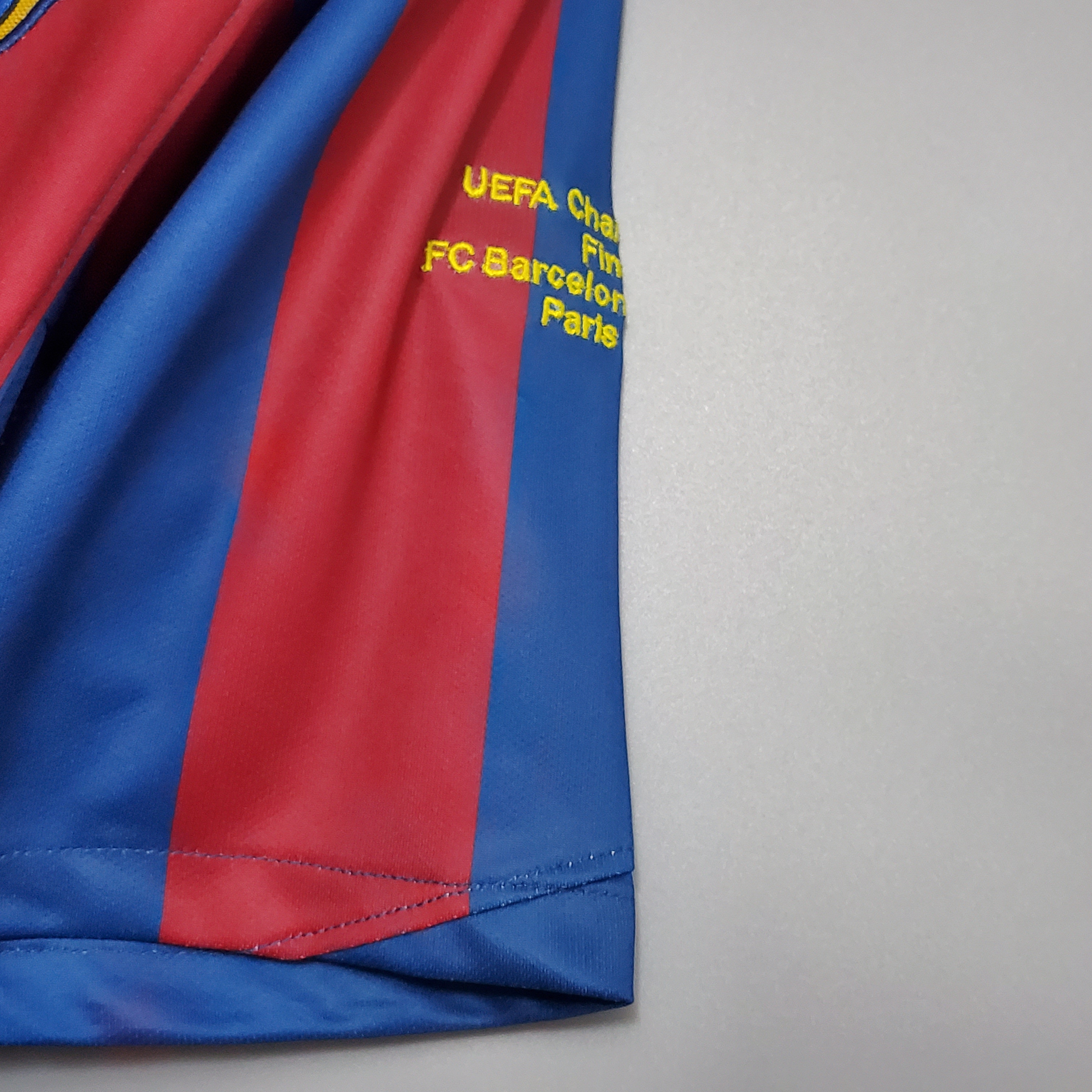 2006 Barcelona UEFA Champions League Home Retro Jersey/2006 巴萨主场,欧冠版本