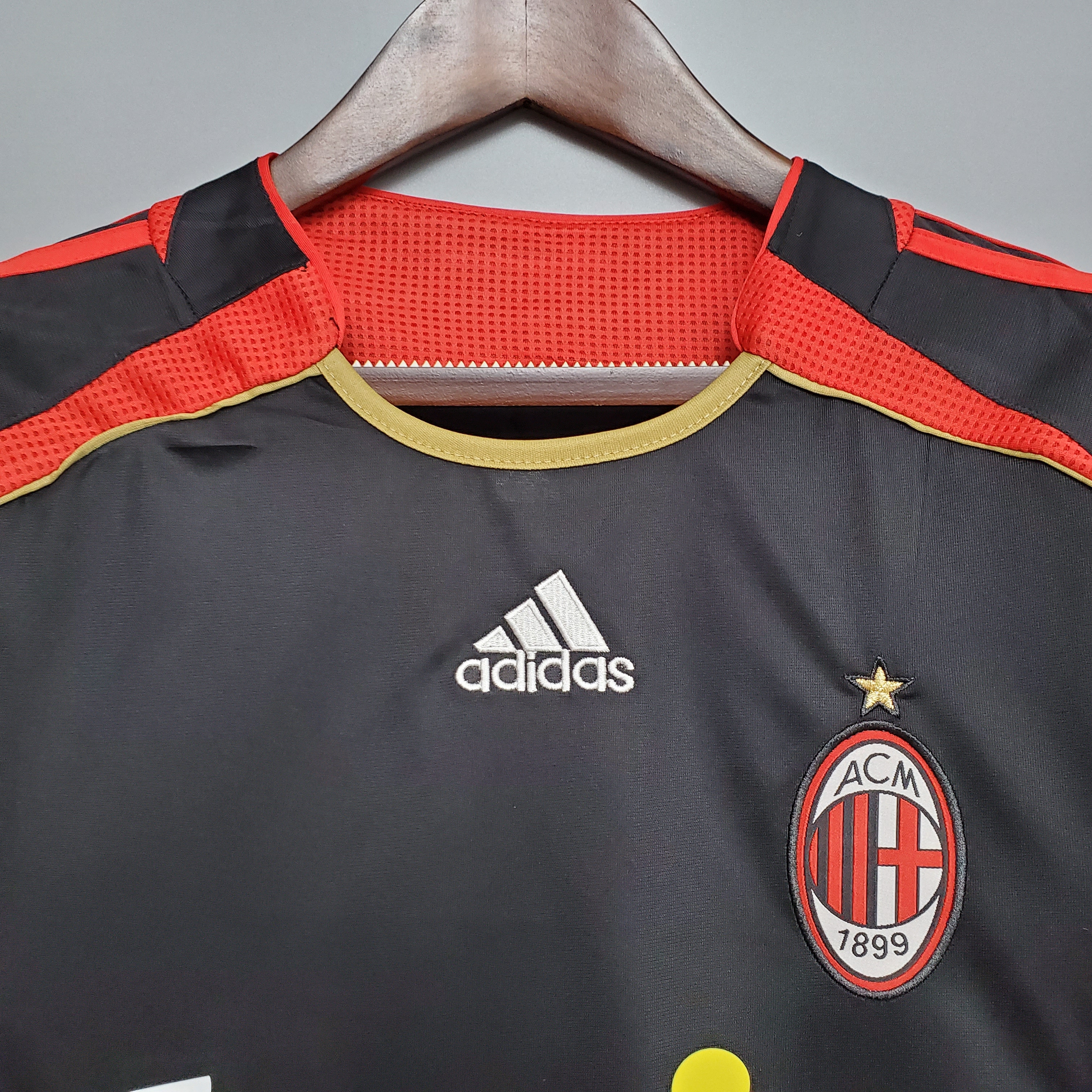 2006 AC Milan Third Retro Jersey/2006 AC米兰第二客场
