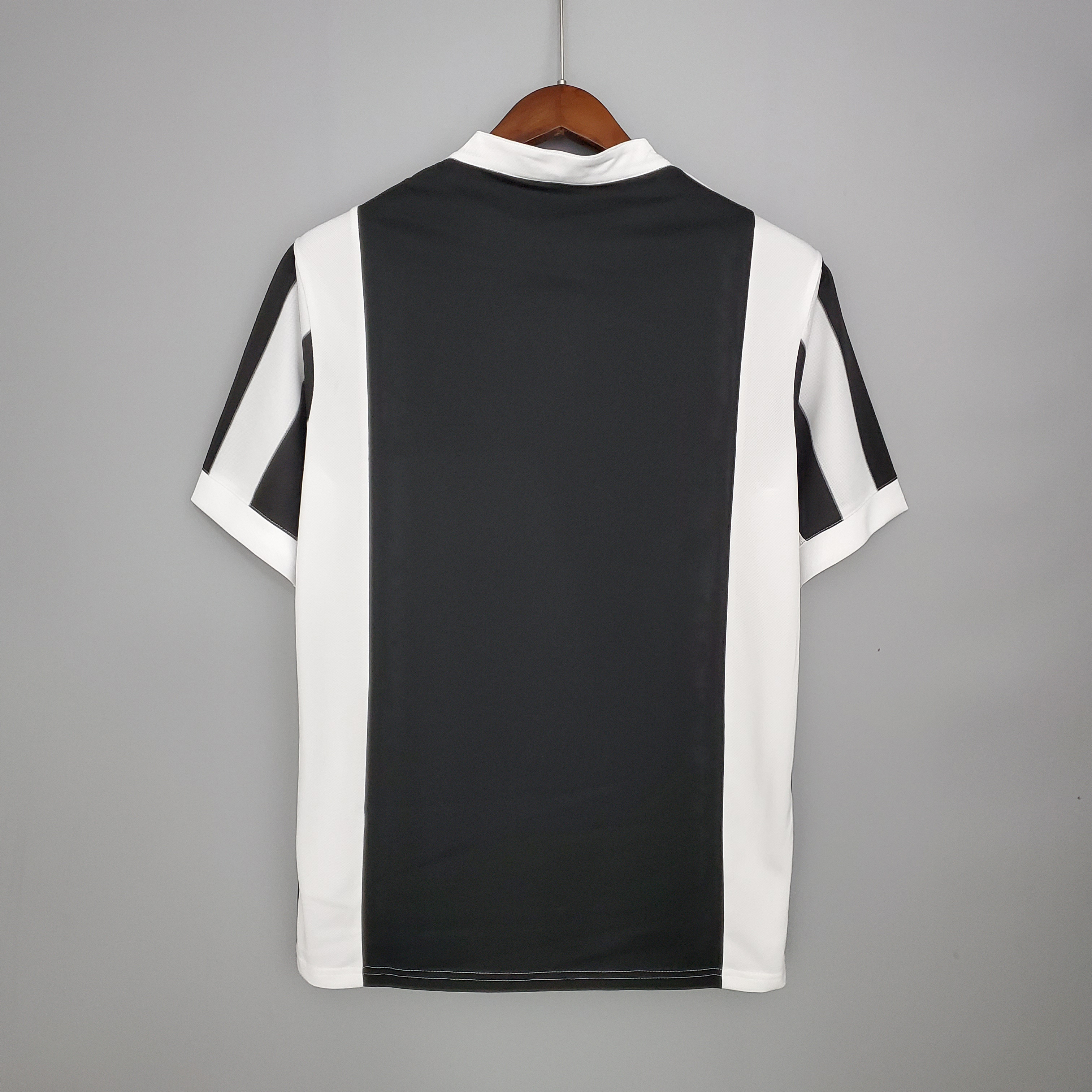 17-18 Juventus Home Retro Jersey/17-18 尤文主场