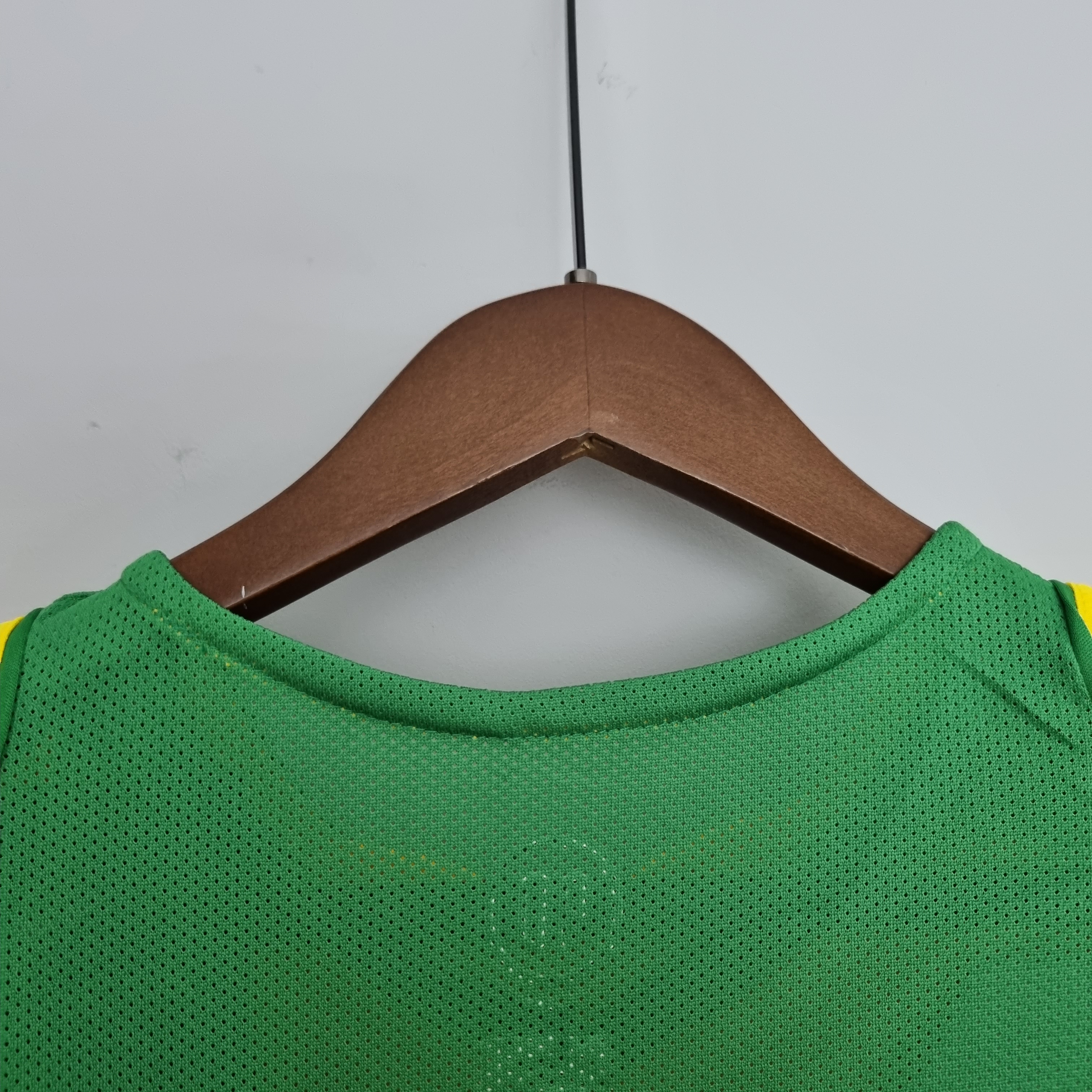04-06 Brazil Home Retro Jersey/04-06 巴西主场