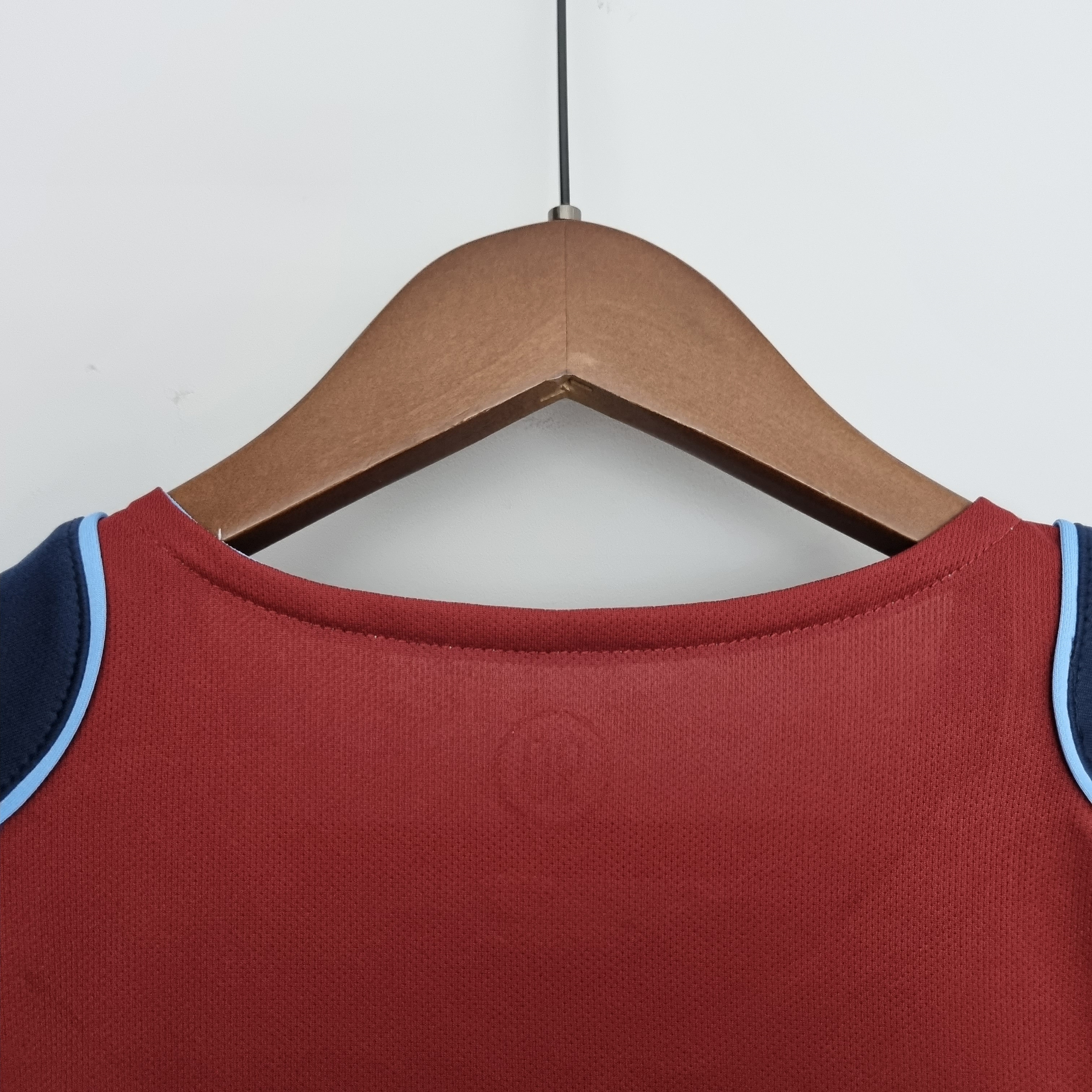 04-05 Atletico Madrid Away Retro Jersey/04-05 马竞客场