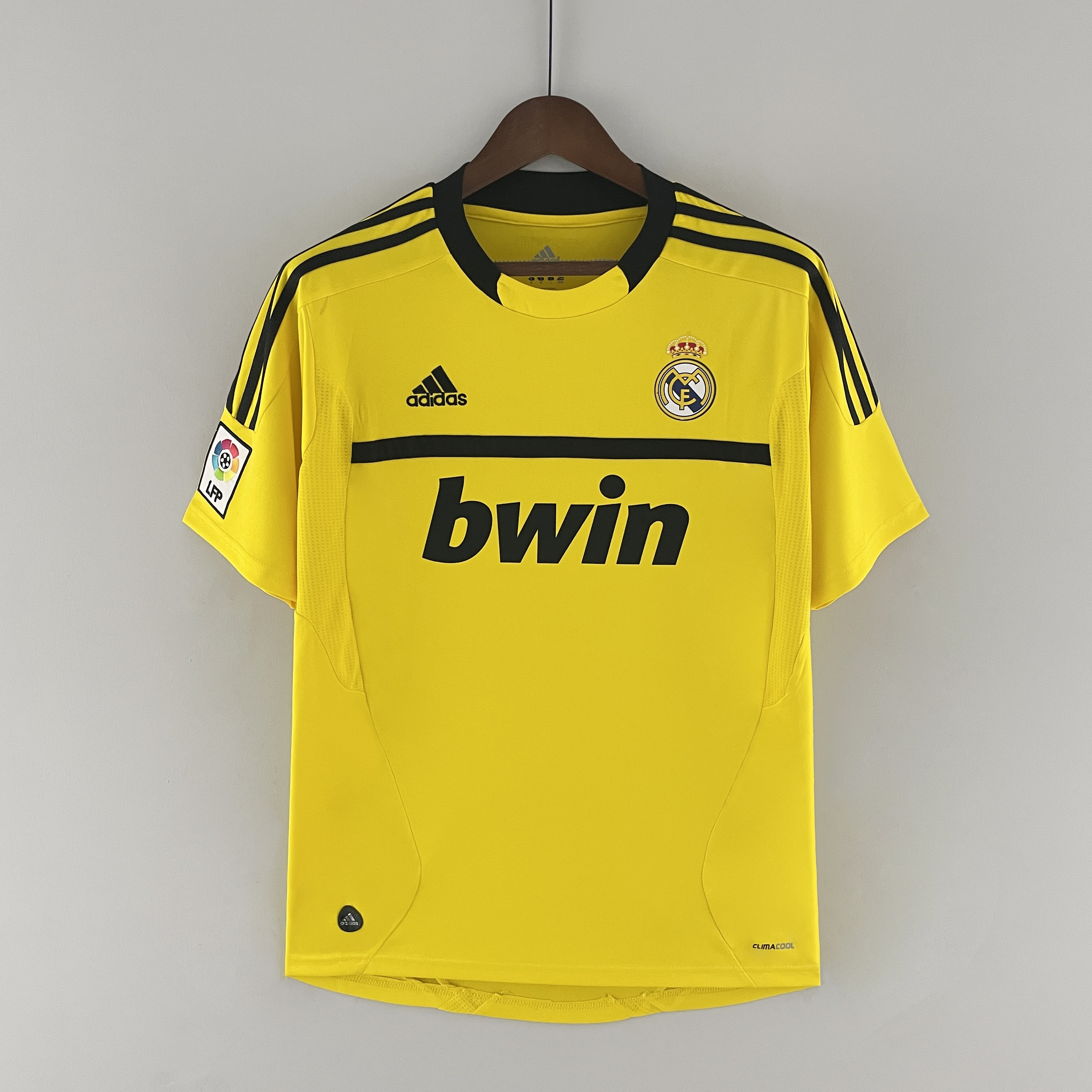 11-12 Real Madrid Yellow Goal Keeper Retro Jersey/11-12 皇马守门员