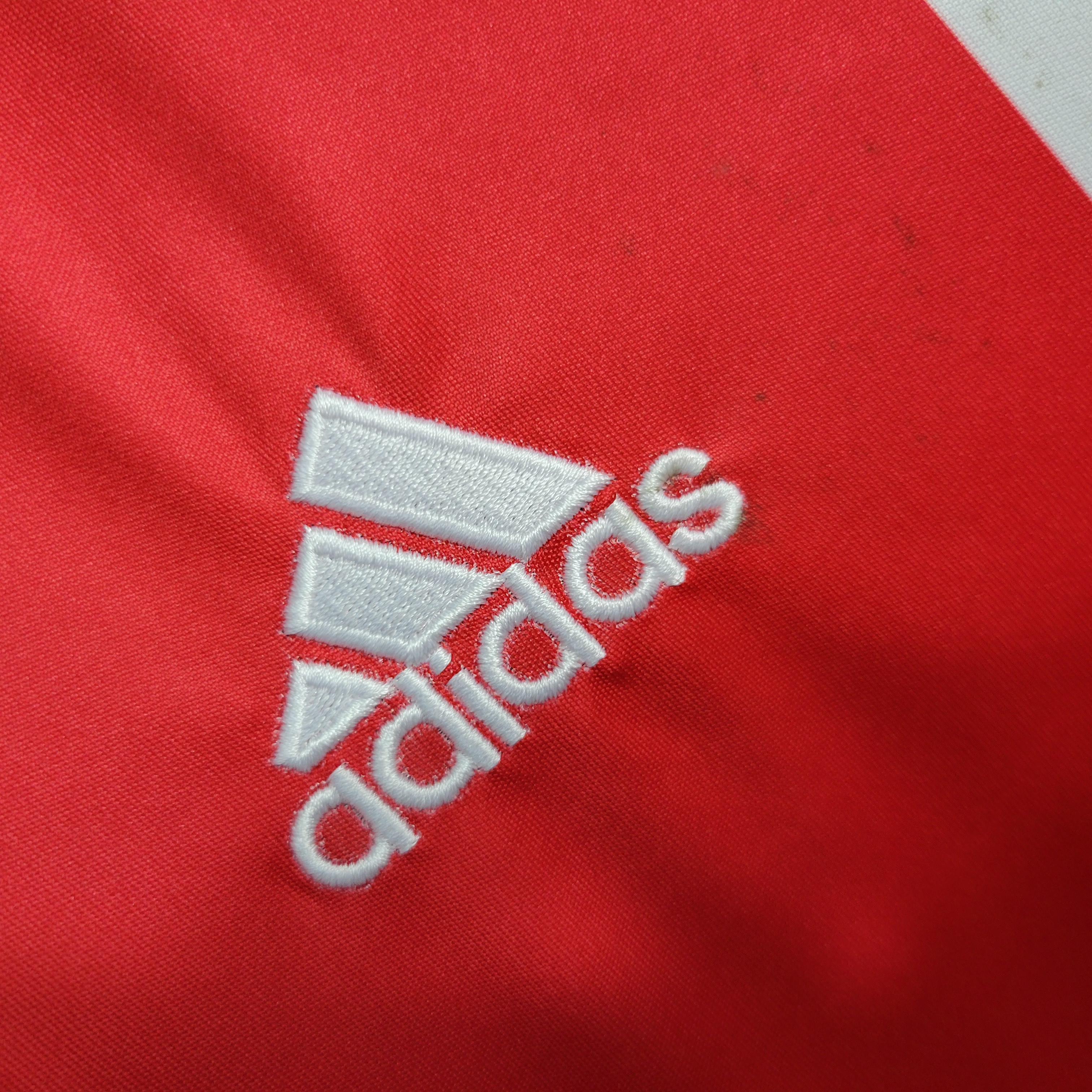 04-05 Benfica Red Retro Jersey/04-05 本菲卡红色