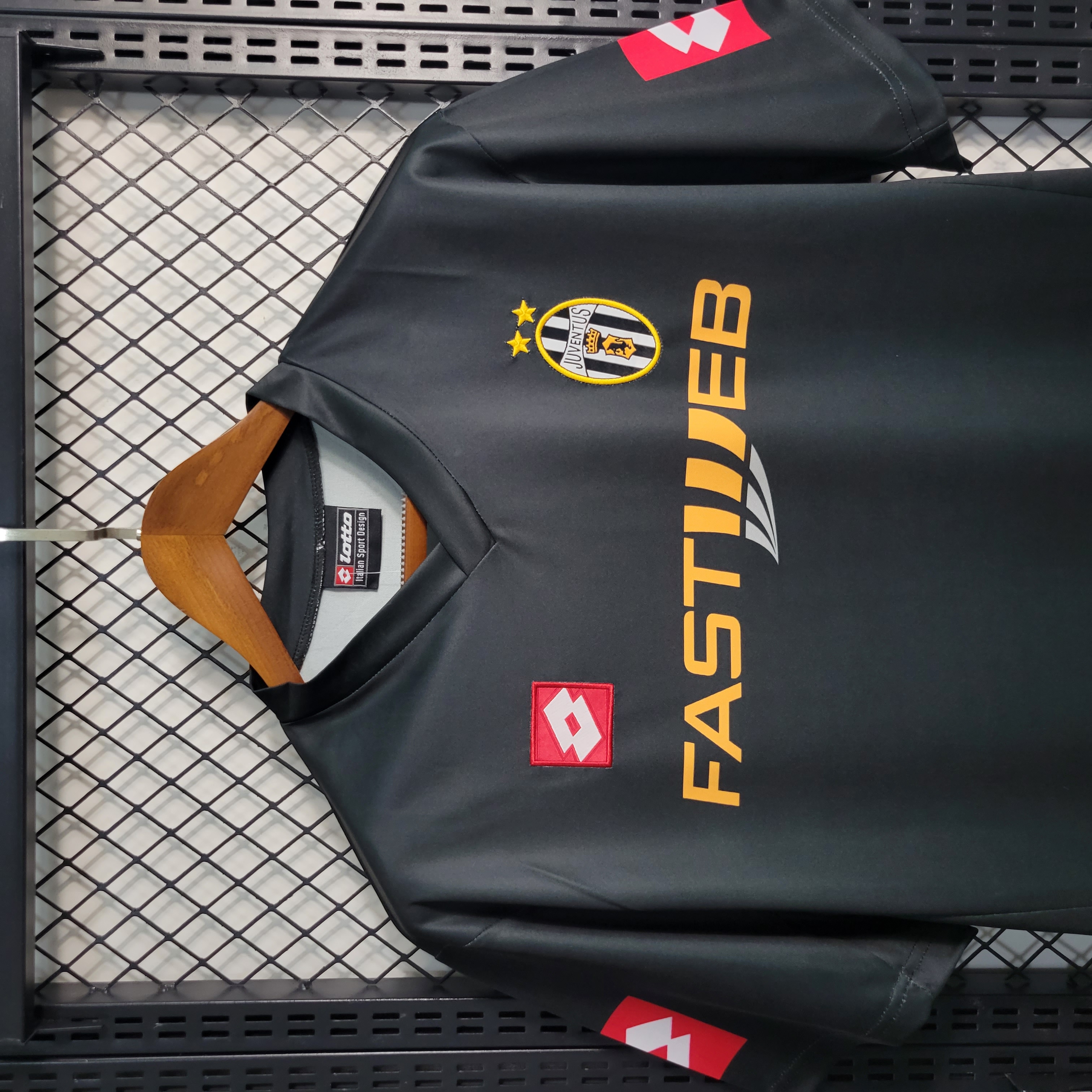 01-02 Juventus Away Retro Jersey/01-02 尤文客场