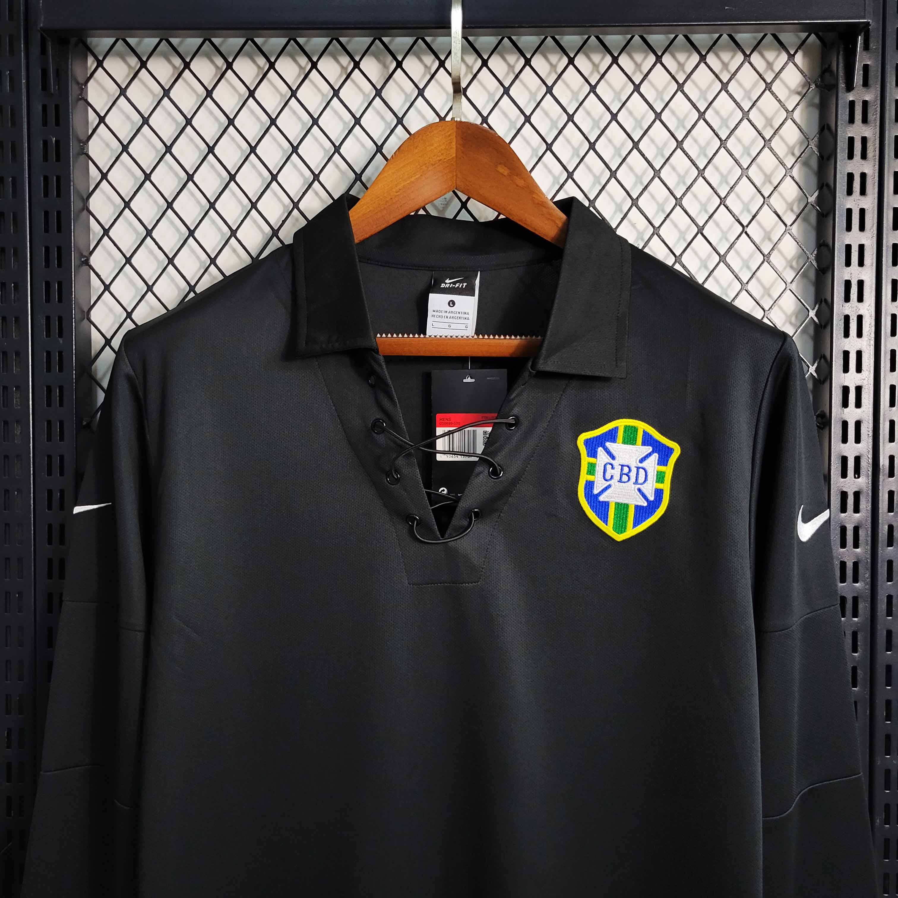 2004 Brazil Black Long Sleeve Retro Jersey/2004 巴西黑色长袖