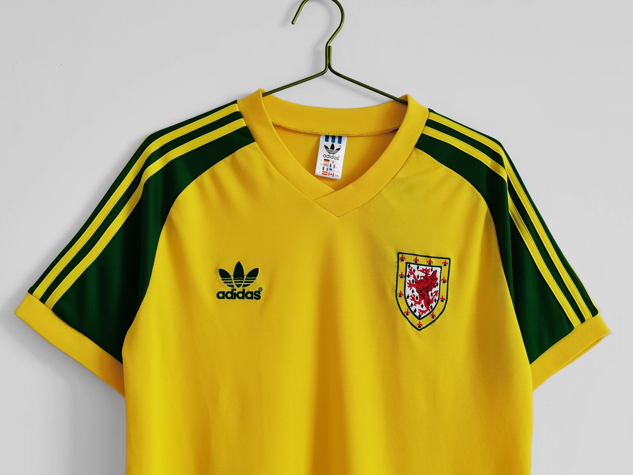 1982 Wales Away Retro Jersey/1982 威尔士客场