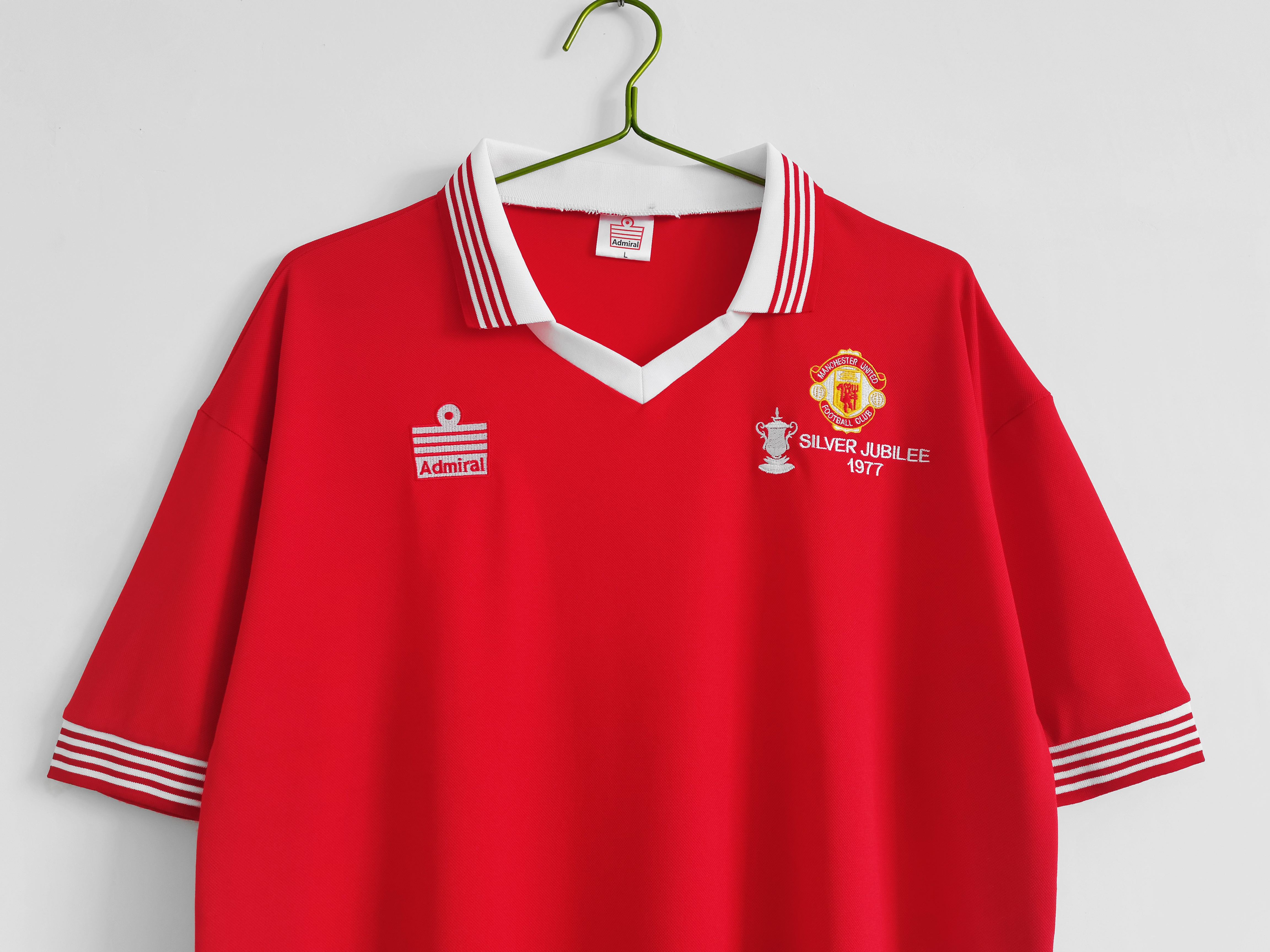 1977 Manchester United Home Retro Jersey/1977 曼联主场