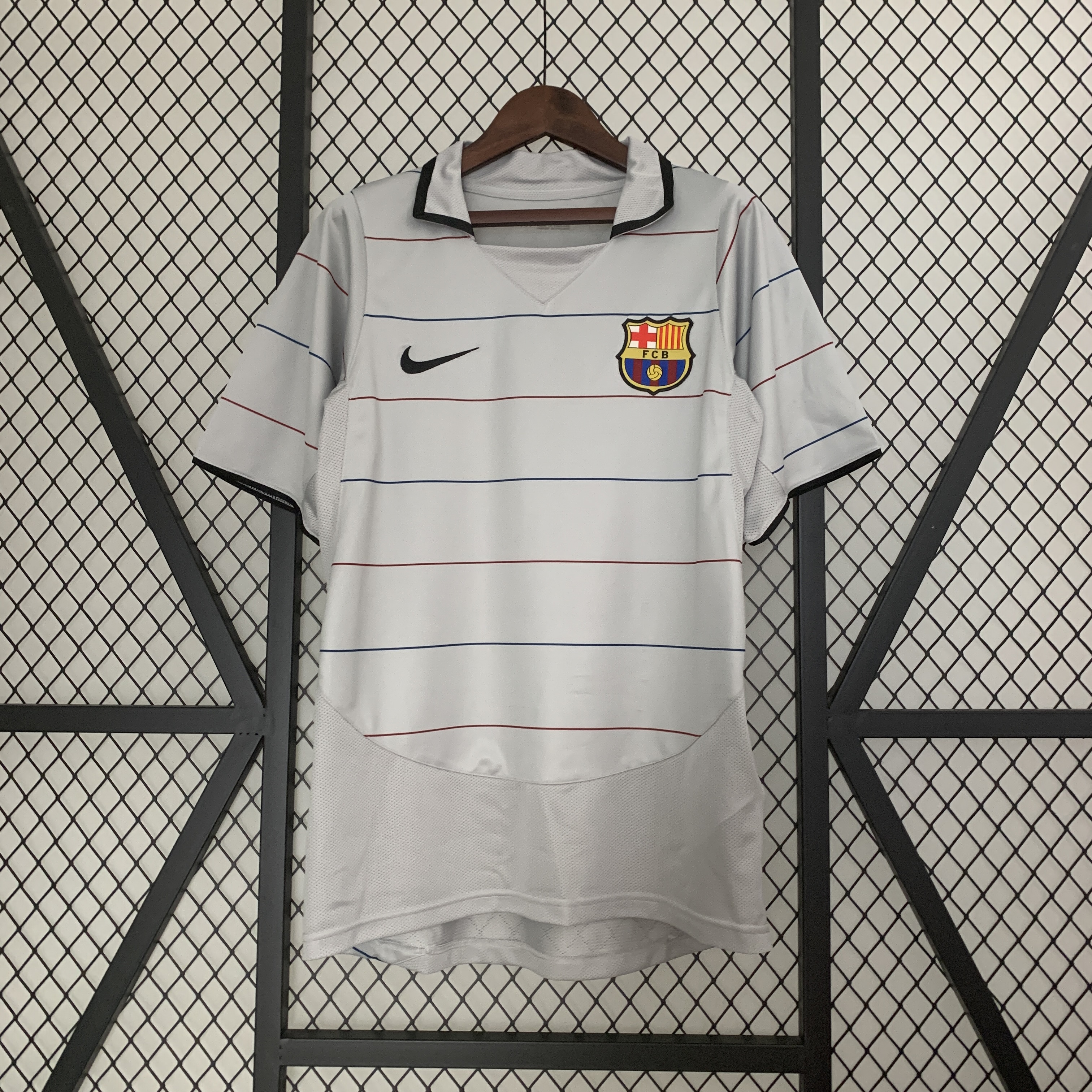 2003-04 Barcelona Away Retro Jersey/03-04巴萨客场