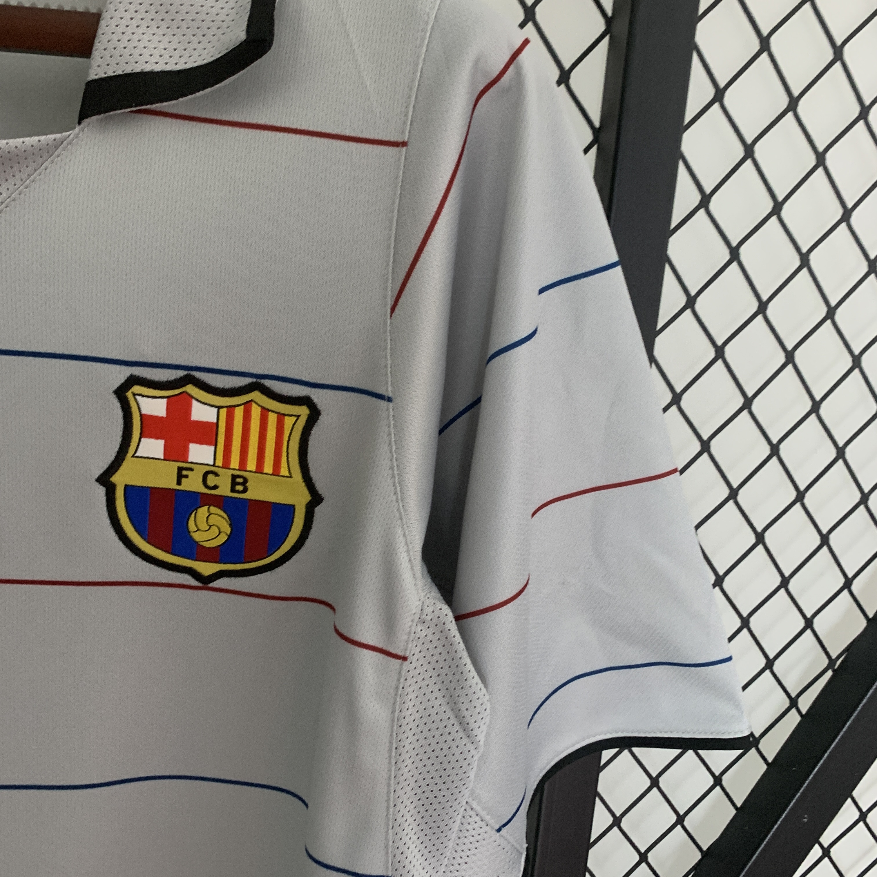 2003-04 Barcelona Away Retro Jersey/03-04巴萨客场