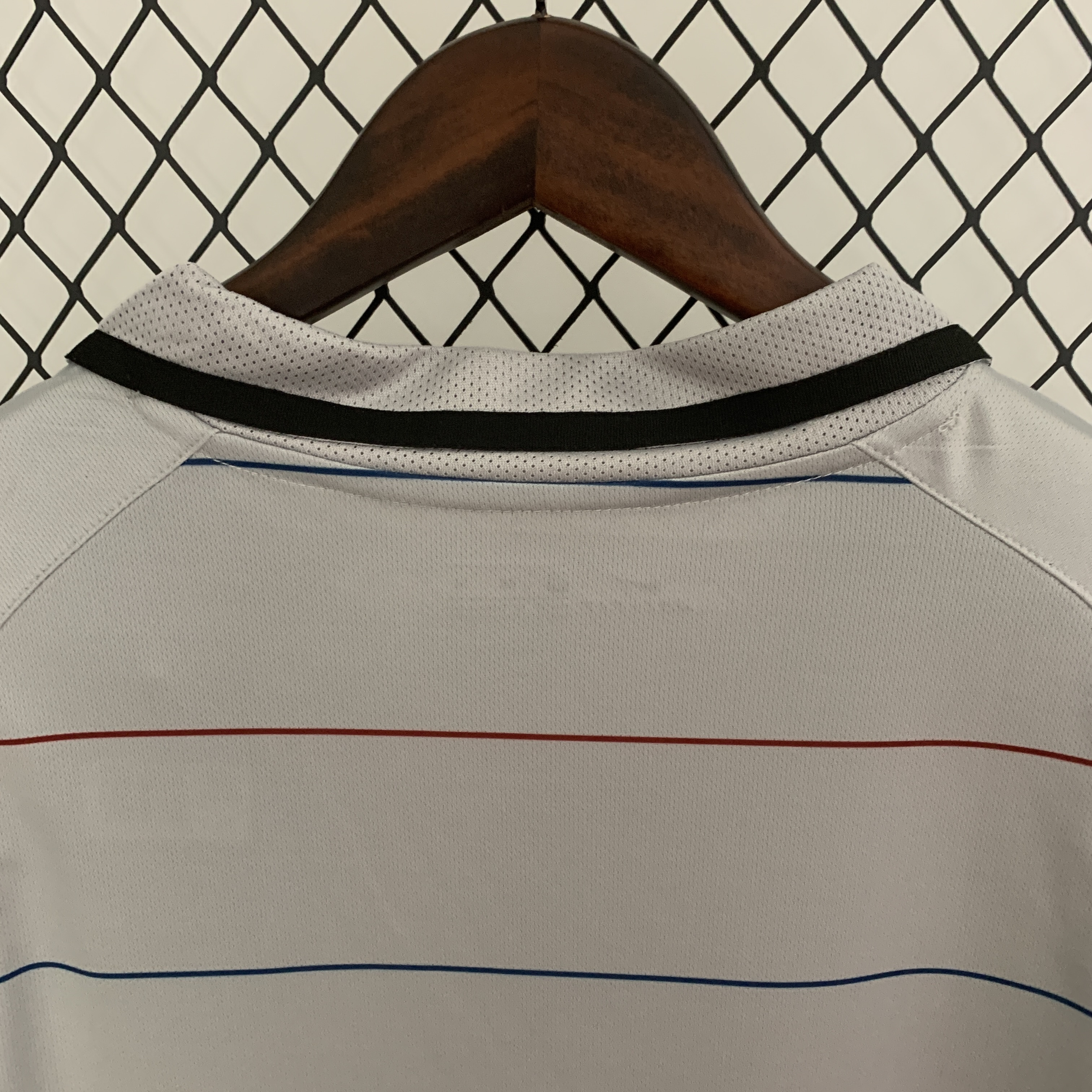 2003-04 Barcelona Away Retro Jersey/03-04巴萨客场