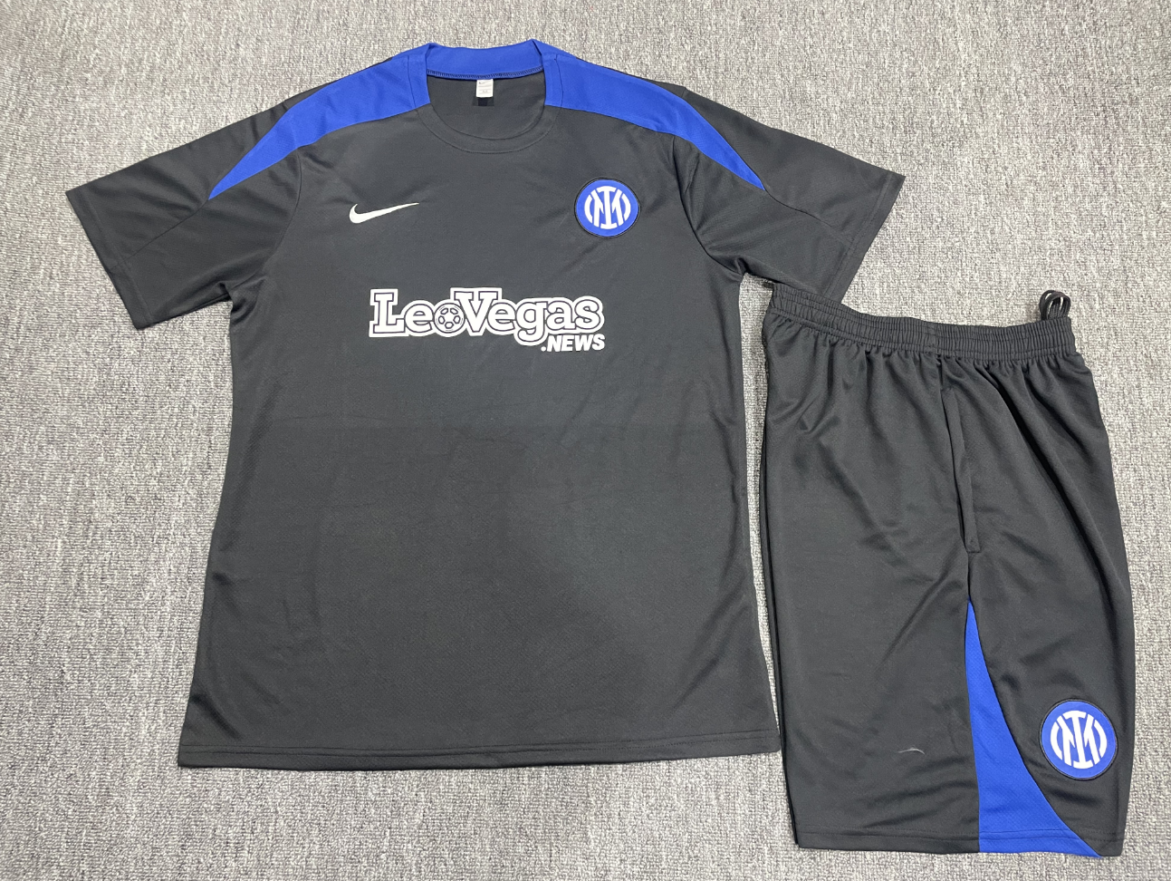 24-25 Inter Milan Short Sleeve Training Suit/24-25短袖训练服国米黑色