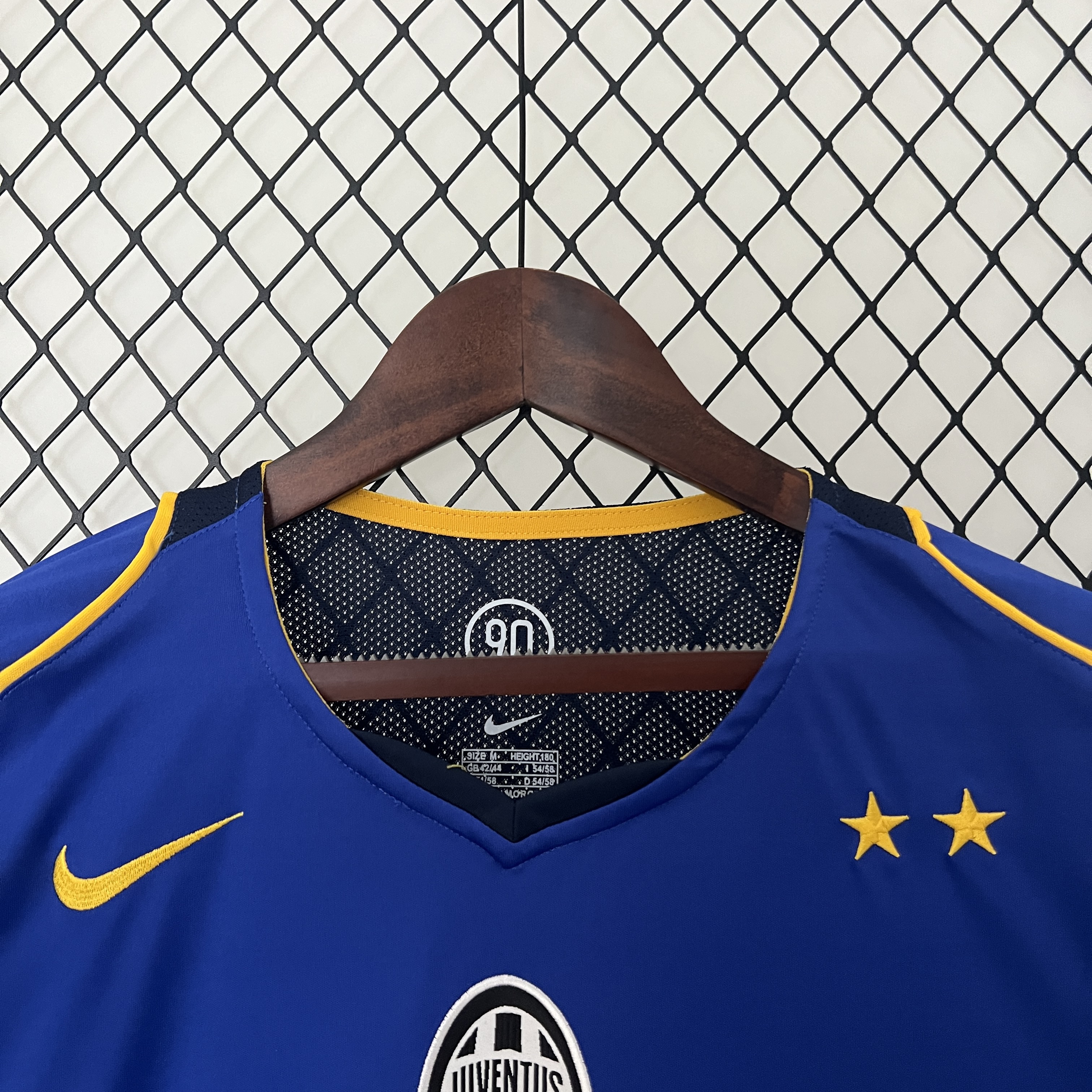 04-05 Juventus Away Retro Jersey/ 04-05 尤文客场复古