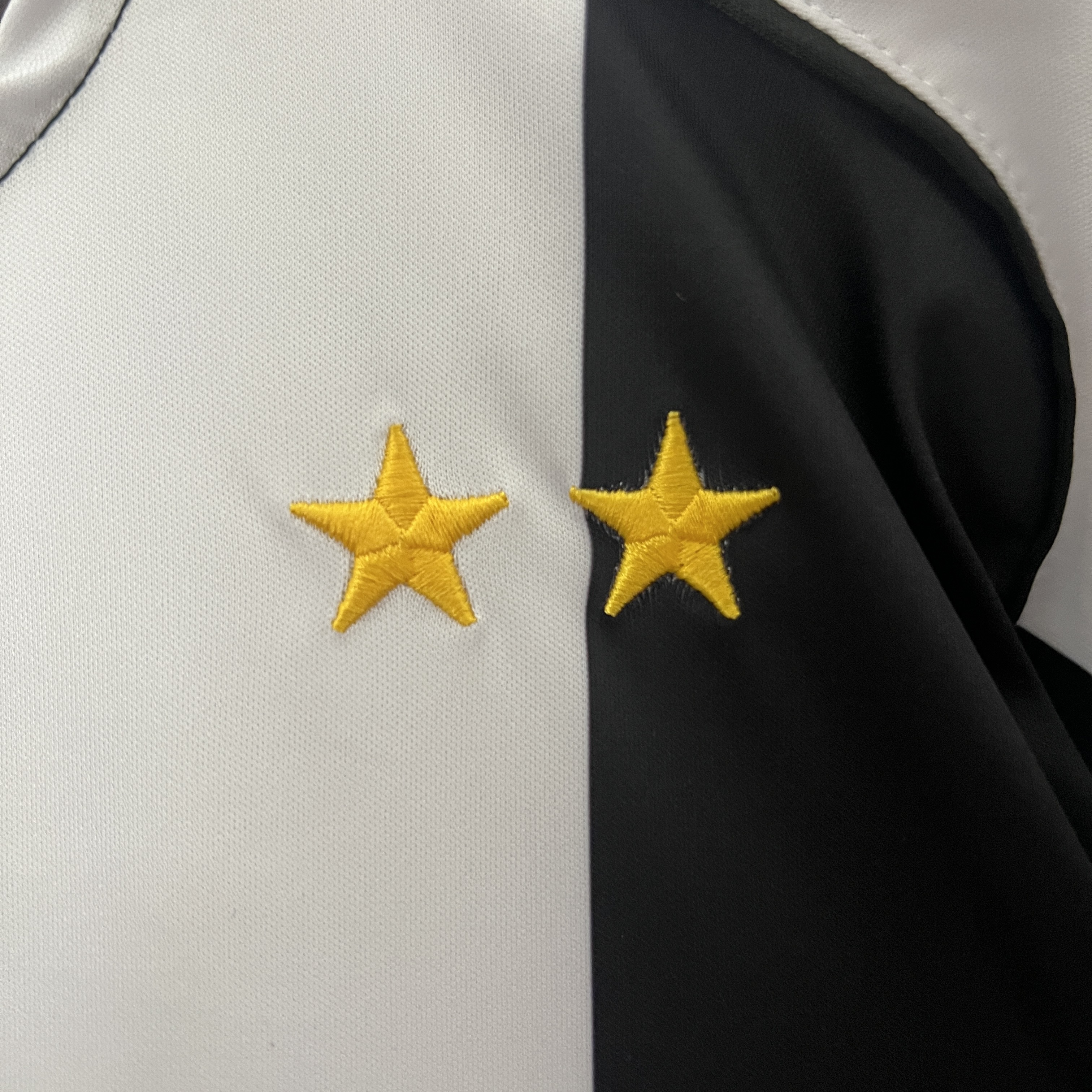 04-05 Juventus Home Retro Jersey/ 04-05尤文主场