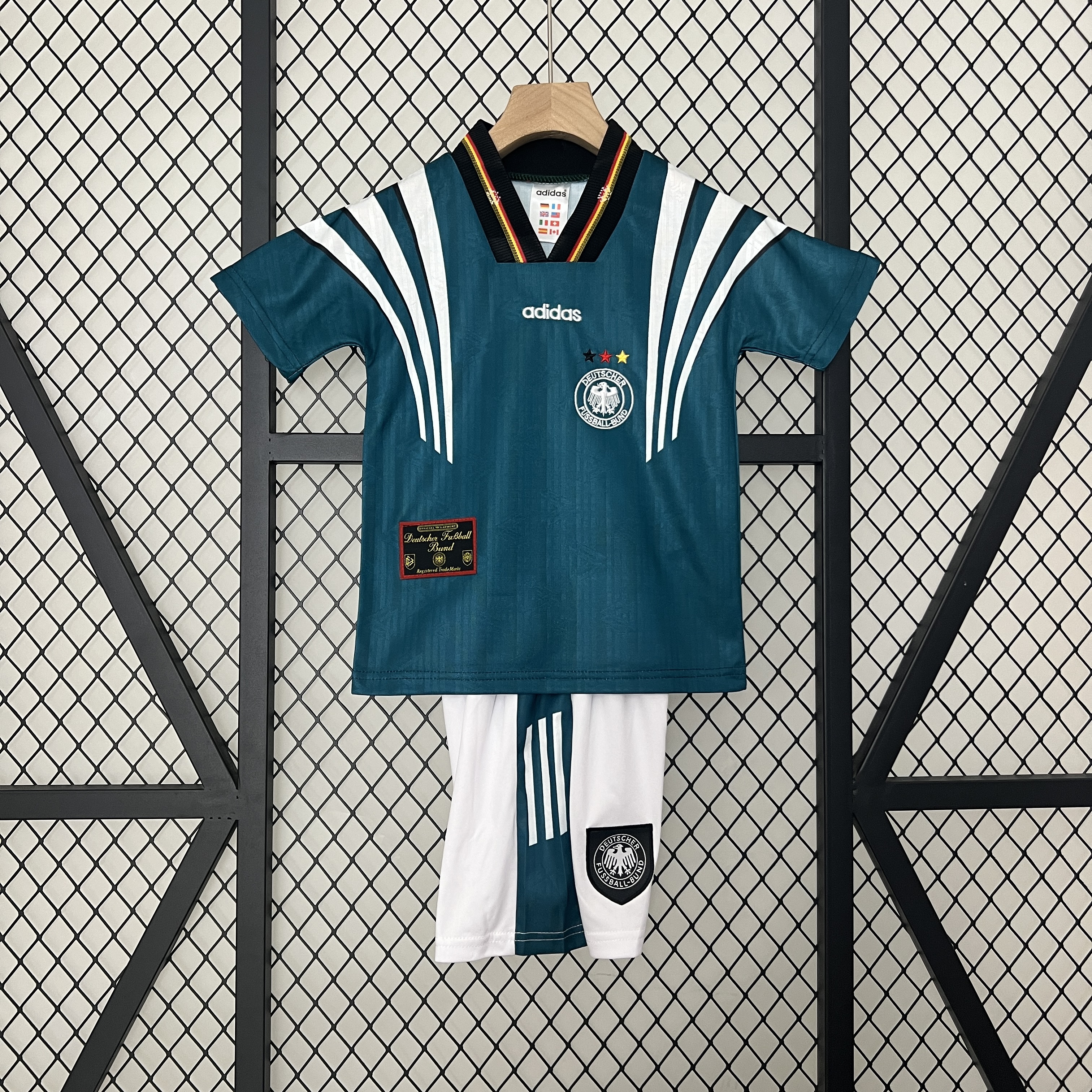 Retro 1996 Germany Away Kids Kit/ 1996德国客场童装