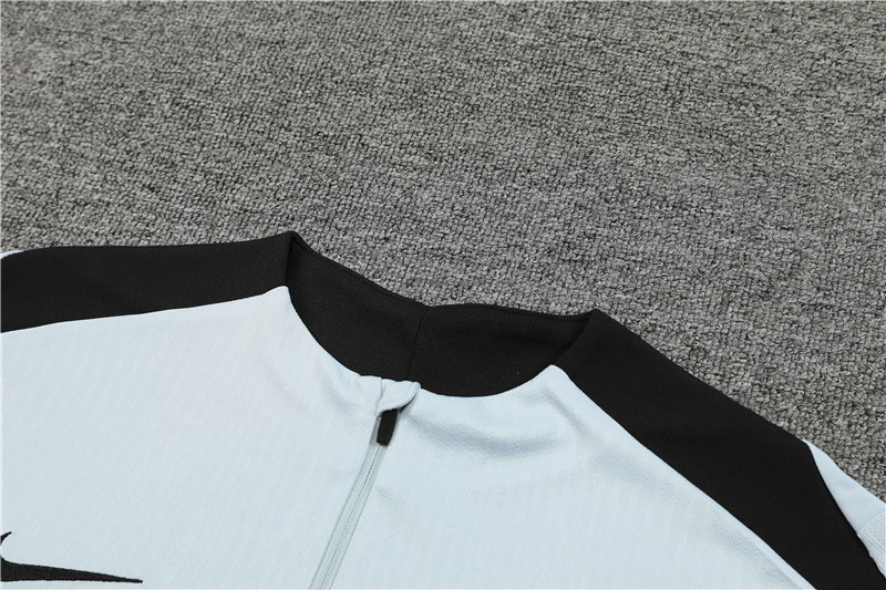 24-25 Barcelona grey Player Version Training Suit/24-25巴萨半拉训练服，球员版
