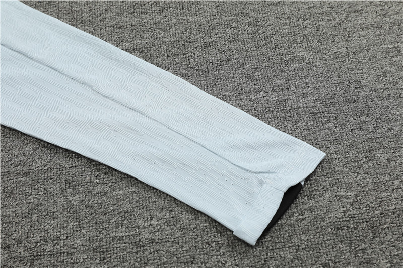 24-25 Barcelona grey Player Version Training Suit/24-25巴萨半拉训练服，球员版