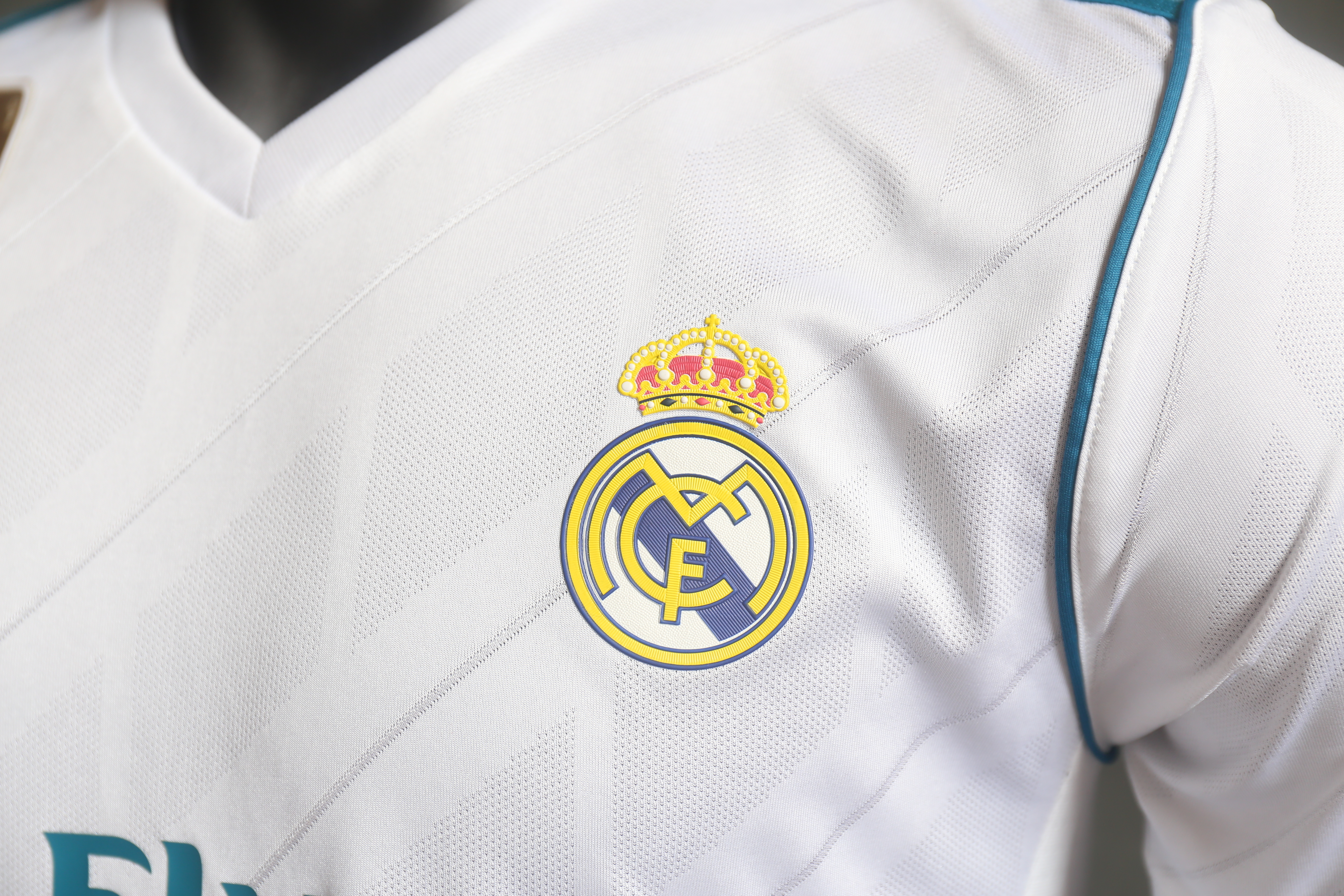 17-18  Real Madrid  Home Player  Retro Jersey/ 17-18 皇马主场复古球员