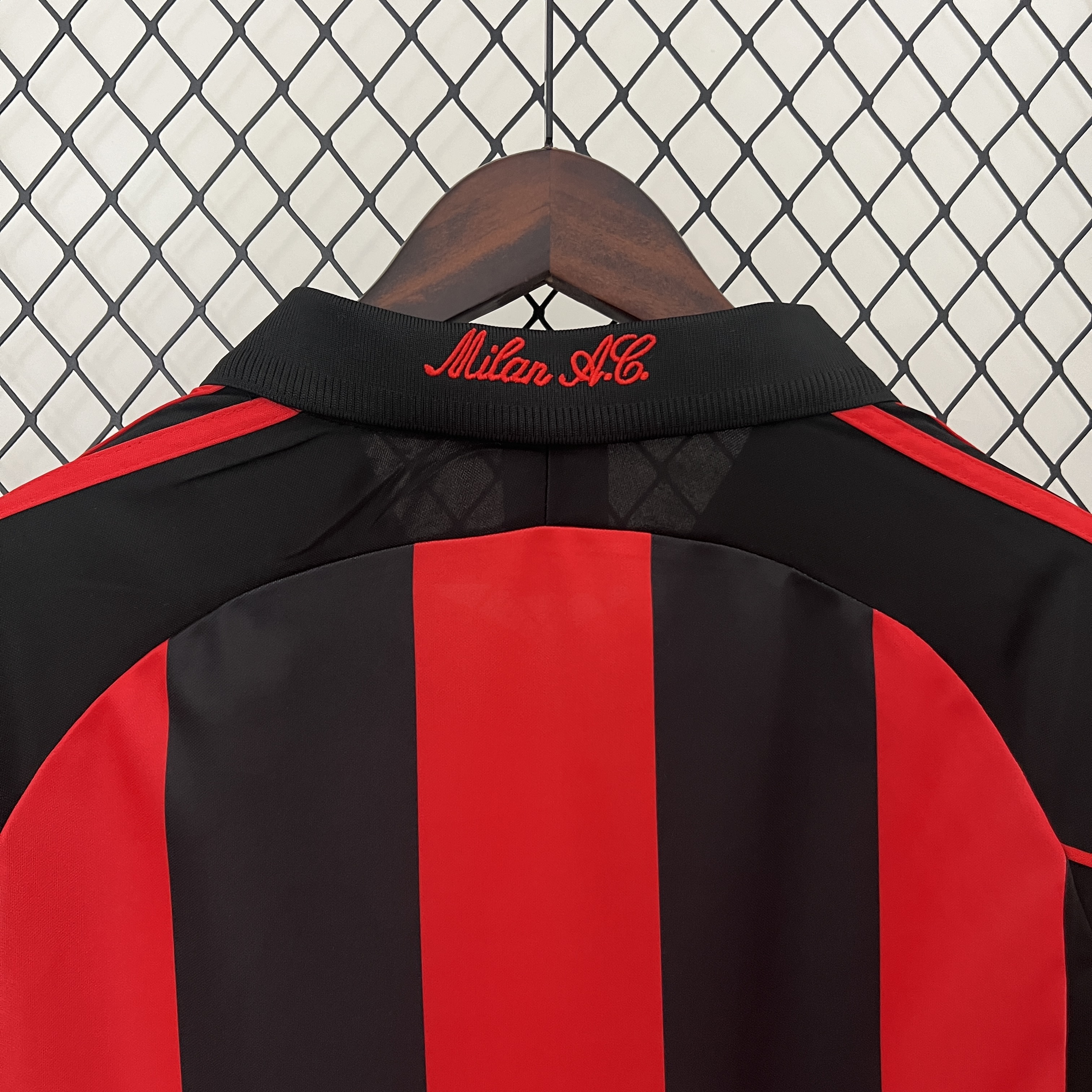 01-02 AC Milan Home Retro Fans Jersey/ 01-02 AC米兰主场