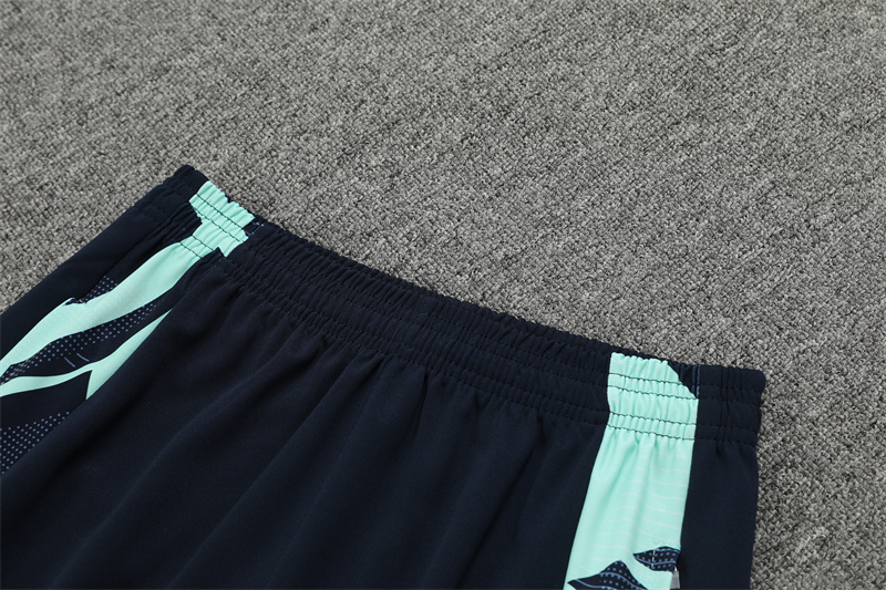 24-25 Real Madrid Light Blue Training Suit/ 24-25 皇马湖蓝色半拉训练服