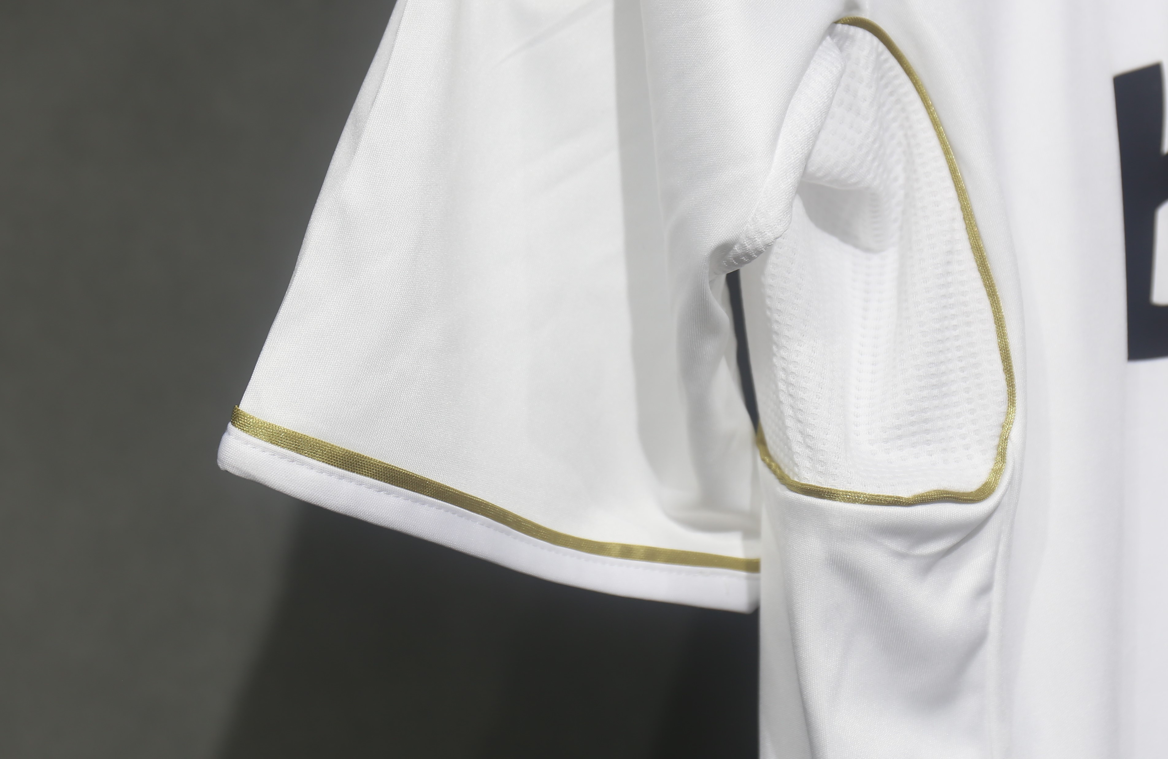 11-12 Real Madrid Home  Player Retro Jersey/11-12 皇马主场球员