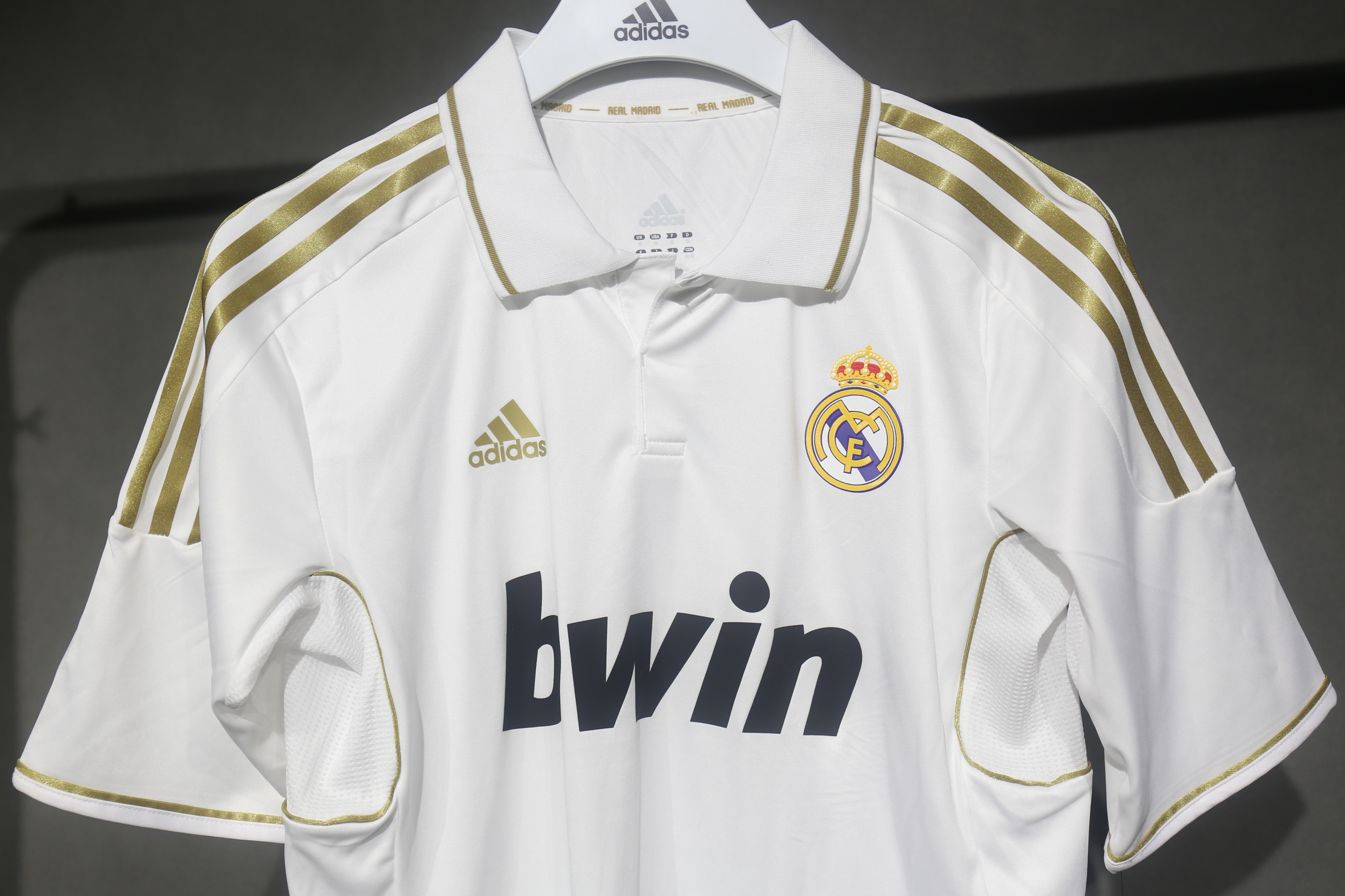 11-12 Real Madrid Home  Player Retro Jersey/11-12 皇马主场球员