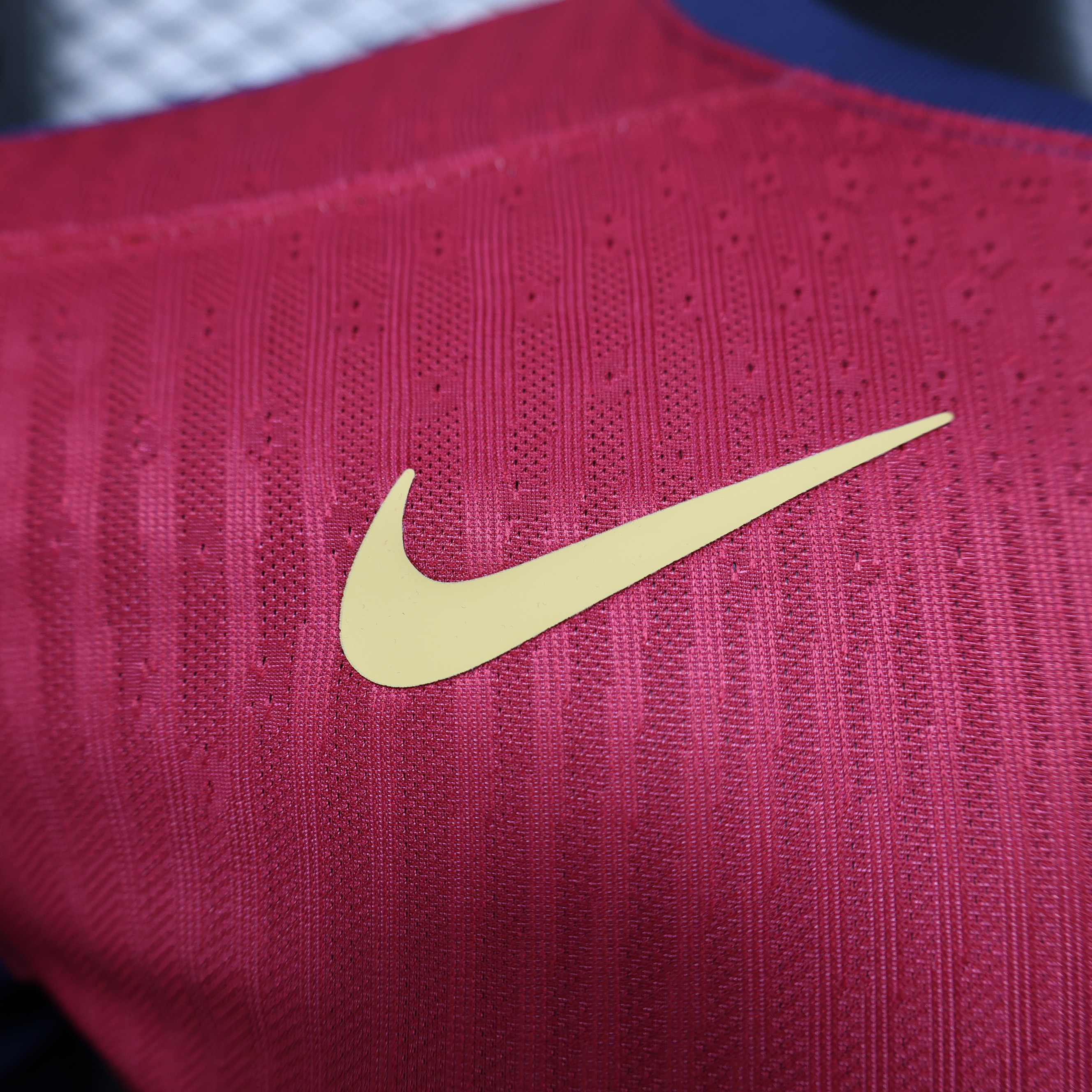 24-25 Barcelona Home Long Sleeve Player Version Jersey/ 24-25巴萨主场球员版长袖