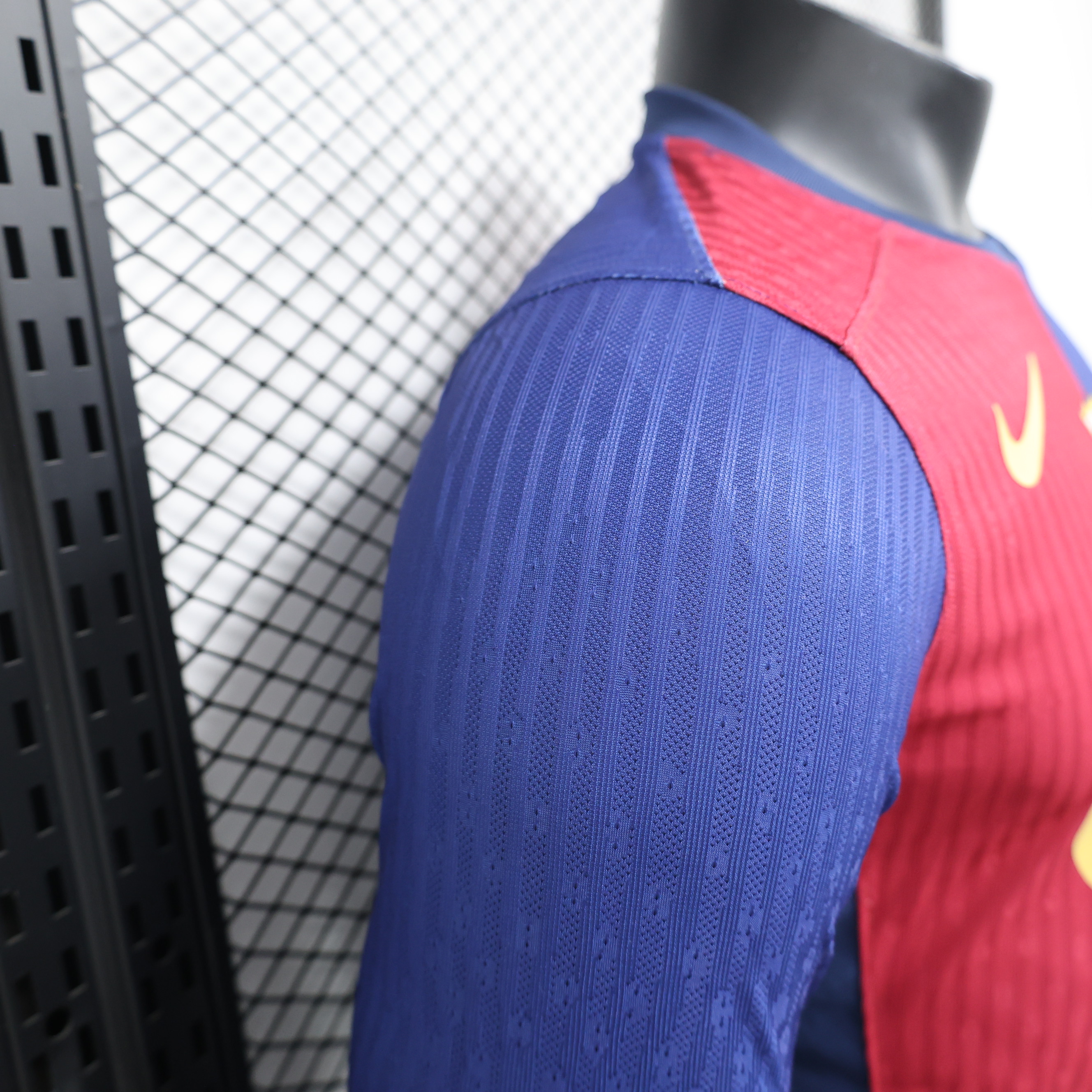 24-25 Barcelona Home Long Sleeve Player Version Jersey/ 24-25巴萨主场球员版长袖