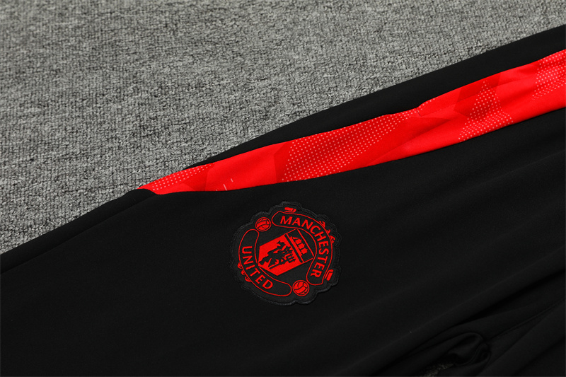 24-25 Manchester United Red and Black Training Suit/ 24-25 曼联红黑半拉训练服