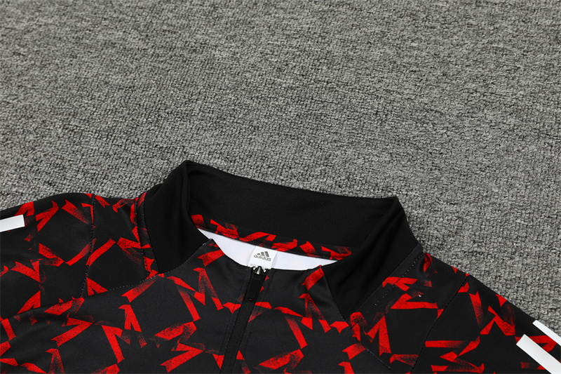 24-25 Manchester United Red and Black Training Suit/ 24-25 曼联红黑半拉训练服