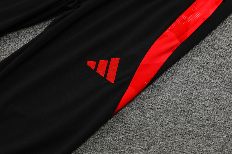 24-25 Manchester United Red and Black Training Suit/ 24-25 曼联红黑半拉训练服