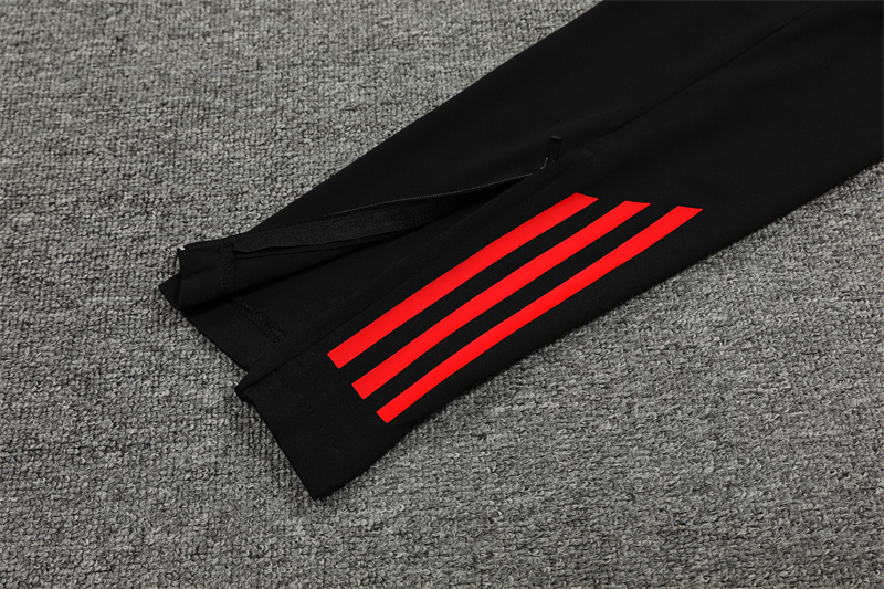 24-25 Manchester United Red and Black Training Suit/ 24-25 曼联红黑半拉训练服