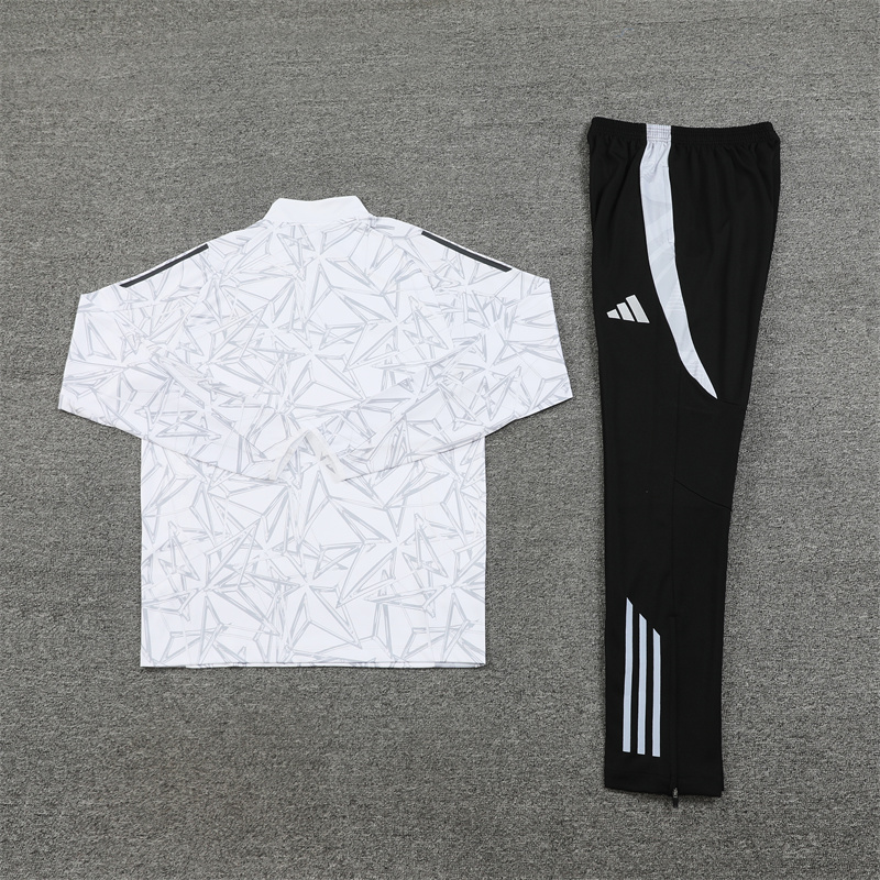 24-25 Real Madrid White Training Suit/ 24-25 皇马白色半拉训练服