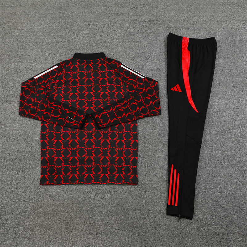 24-25 Manchester United Red and Black Training Suit/ 24-25 曼联红黑半拉训练服