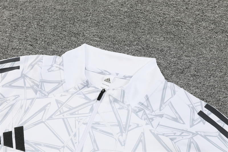 24-25 Real Madrid White Training Suit/ 24-25 皇马白色半拉训练服