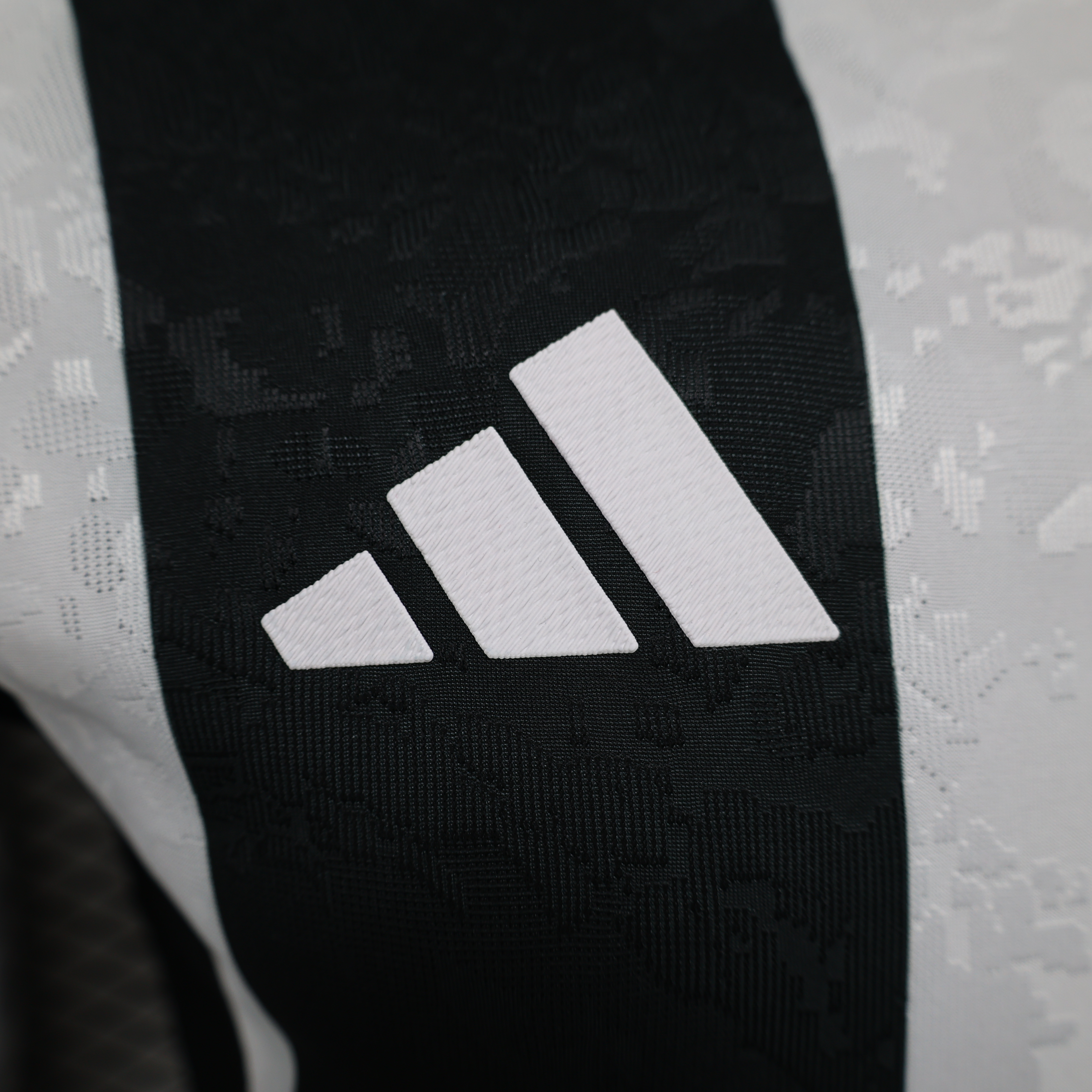 24-25 Juventus Home Player Long Sleeve Jersey/24-25 尤文图斯主场球员版长袖