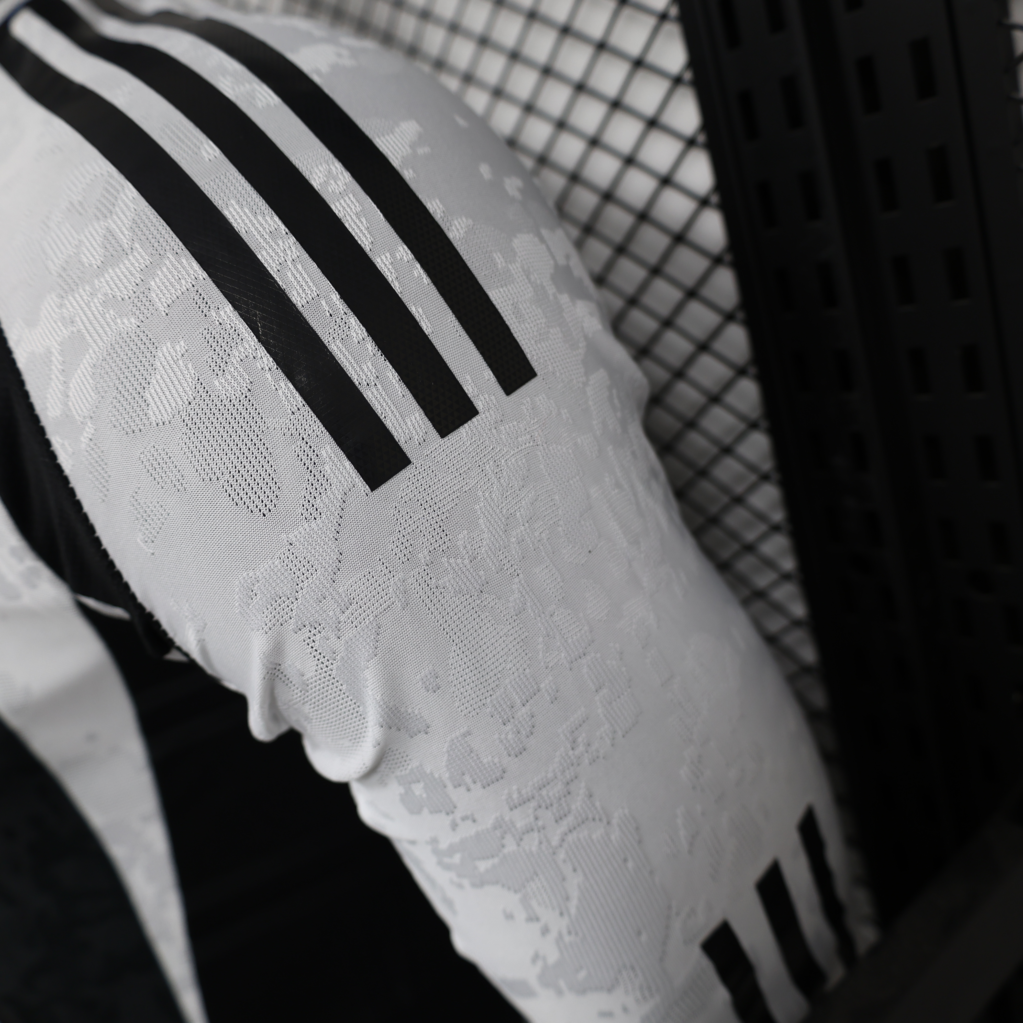 24-25 Juventus Home Player Long Sleeve Jersey/24-25 尤文图斯主场球员版长袖