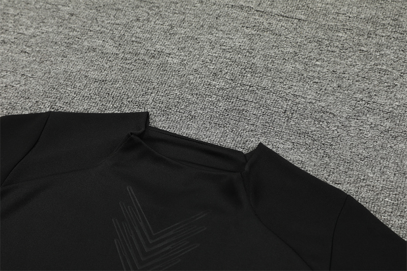 24-25 Real Madrid Player Version Training Suit/24-25皇马半拉训练服，球员版