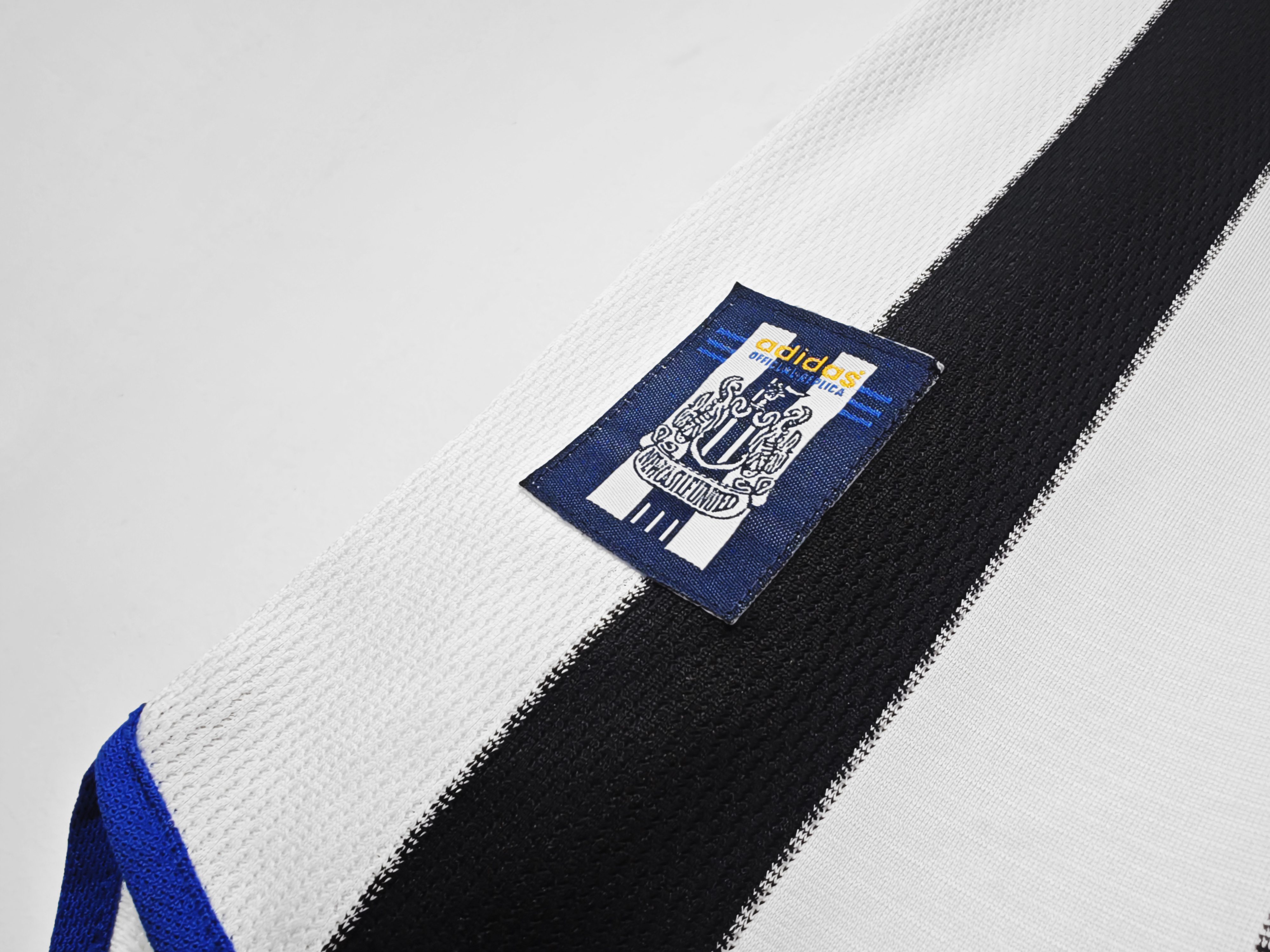 1999-2000 Newcastle United Home Retro Jersey/1999-2000 纽卡斯尔主场