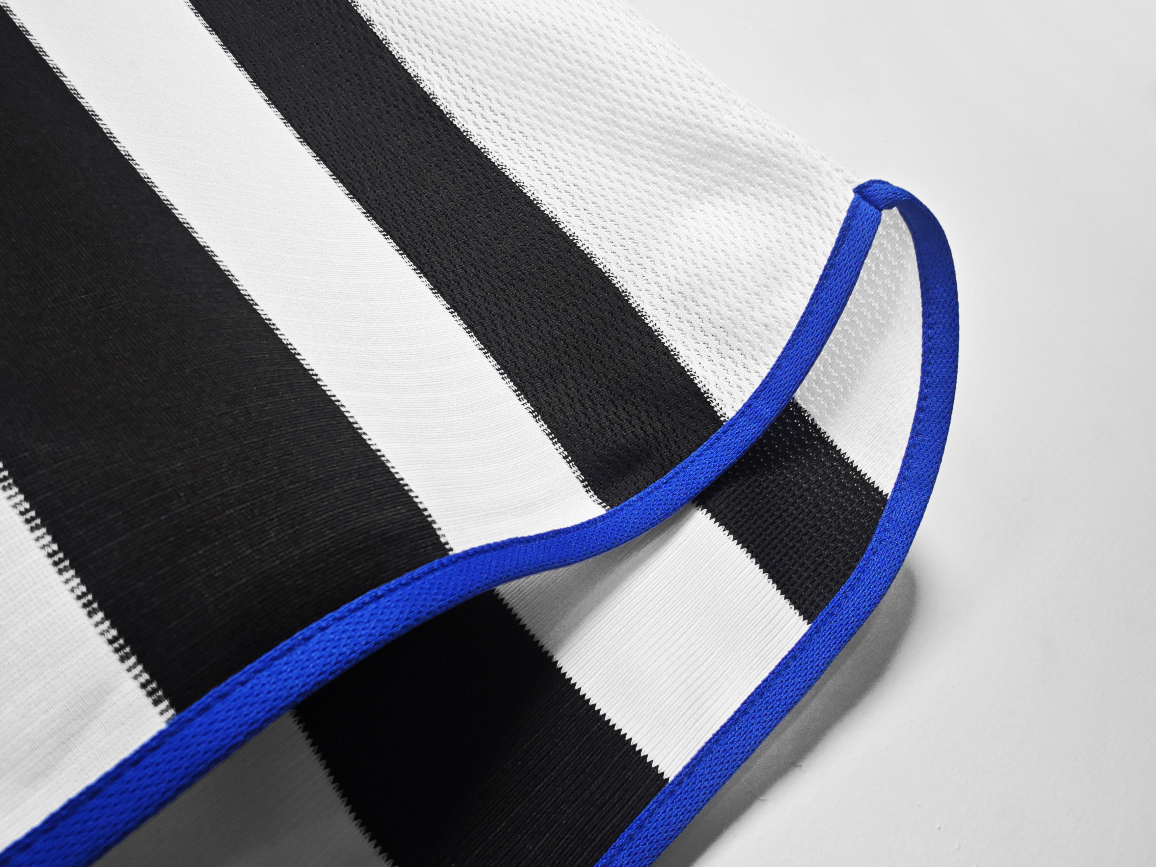 1999-2000 Newcastle United Home Retro Jersey/1999-2000 纽卡斯尔主场