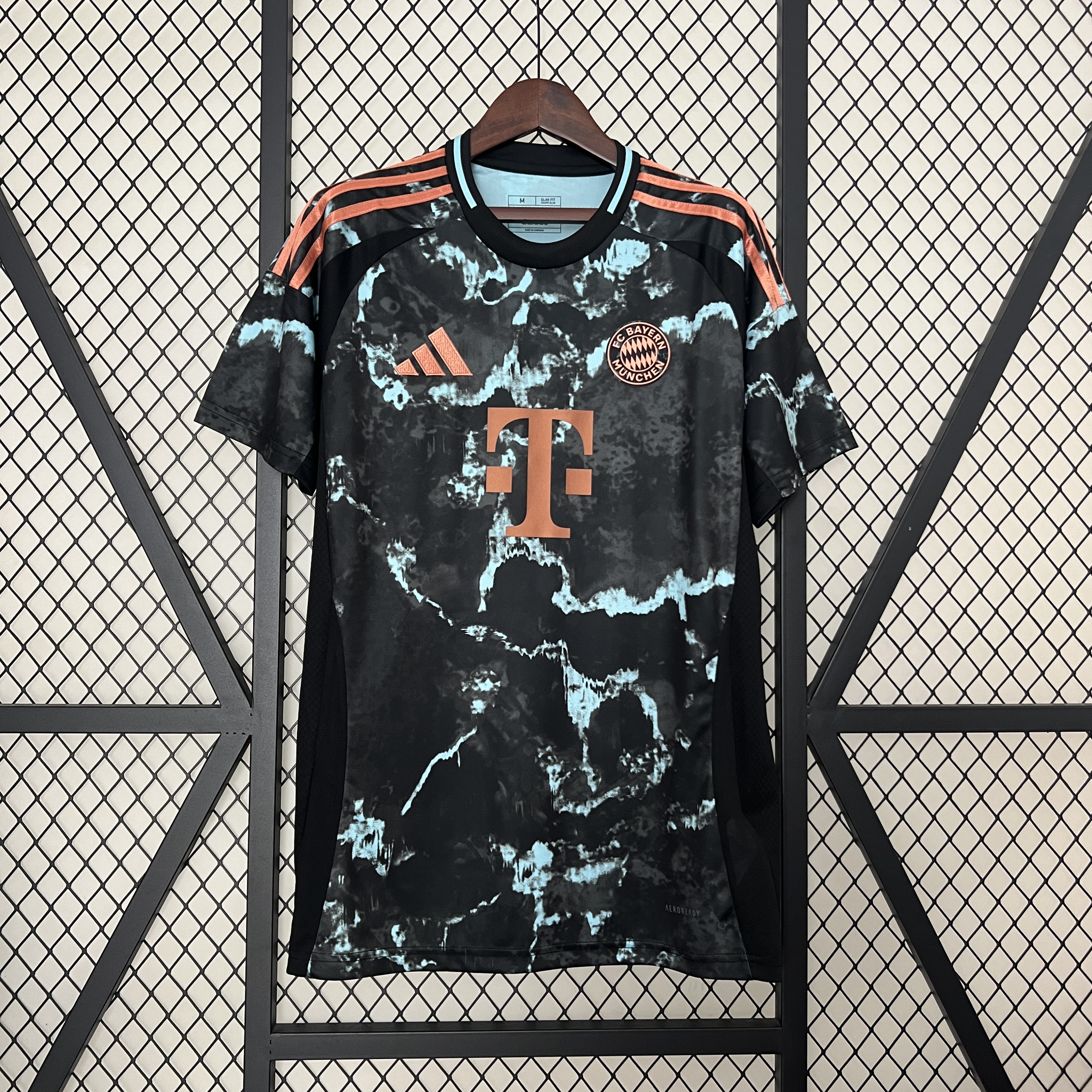 24-25  Bayern Munich Away Fans Jersey/ 24-25 拜仁客场球迷版