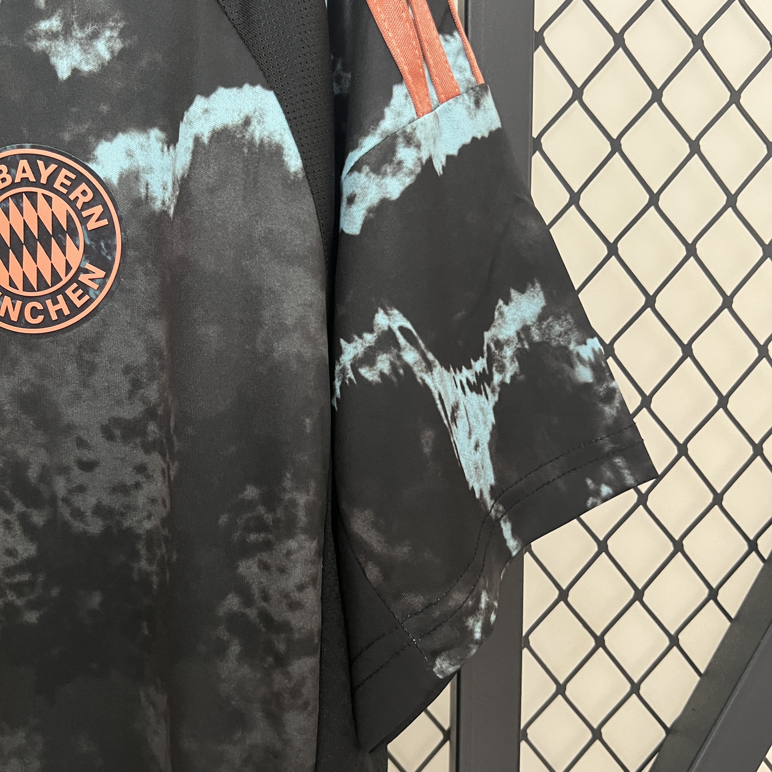 24-25  Bayern Munich Away Fans Jersey/ 24-25 拜仁客场球迷版