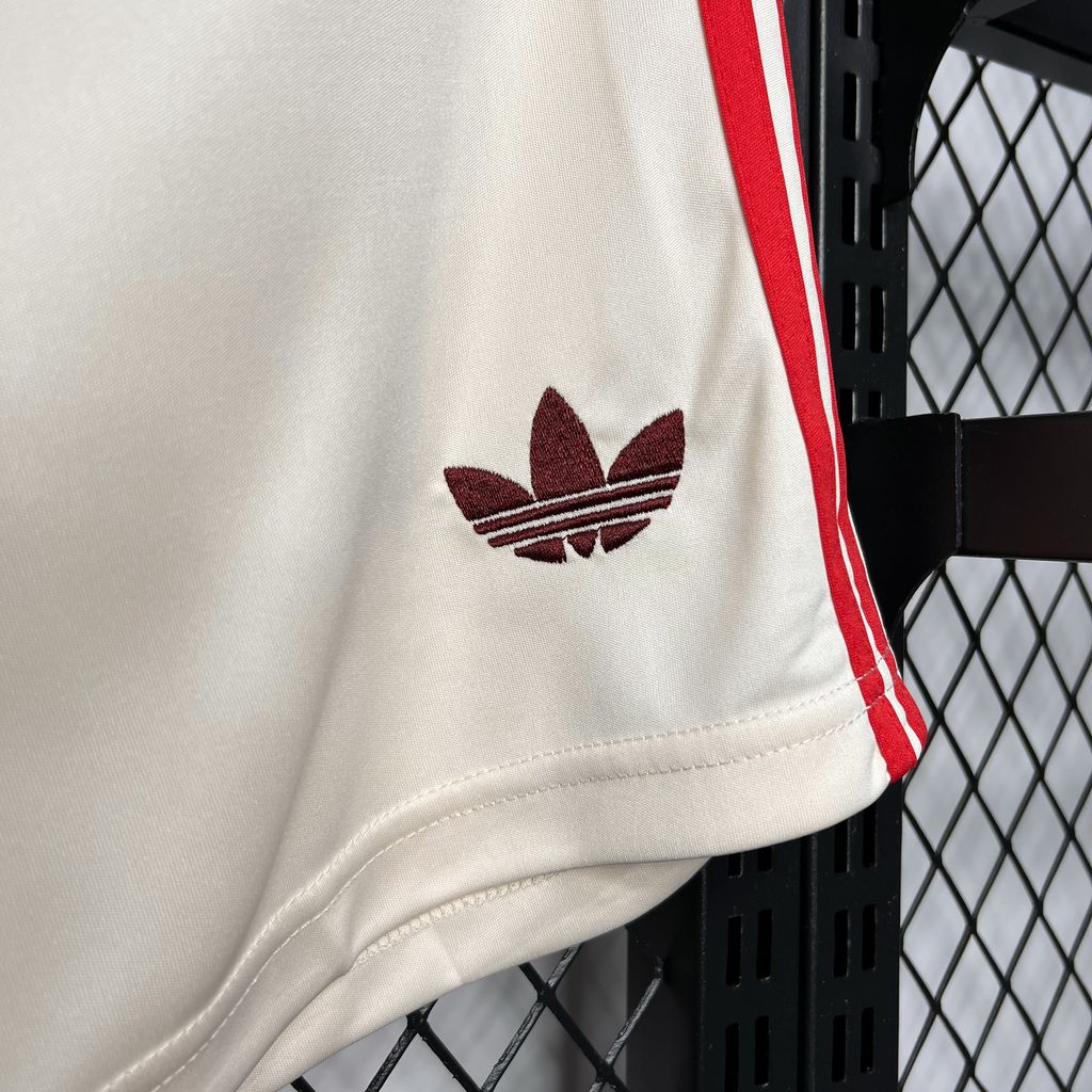 24-25 Bayern Munich Third Shorts/24-25拜仁第二客场短裤