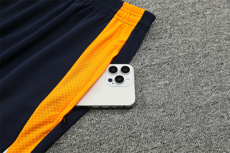 24-25 Real Madrid Player Version Training Suit/24-25皇马半拉训练服,球员版