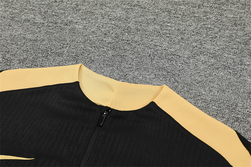 24-25 Barcelona Player Version Training Suit/24-25巴萨半拉训练服,球员版