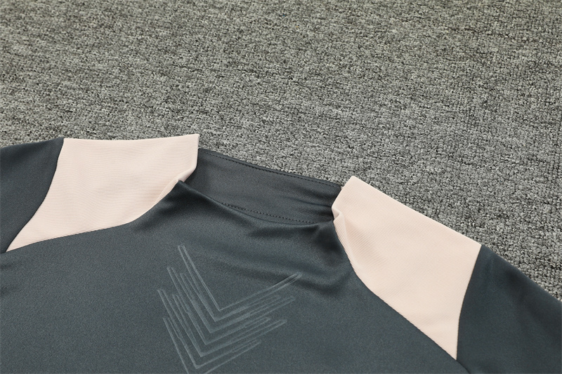 24-25 Real Madrid Player Version Training Suit/24-25皇马半拉训练服，球员版