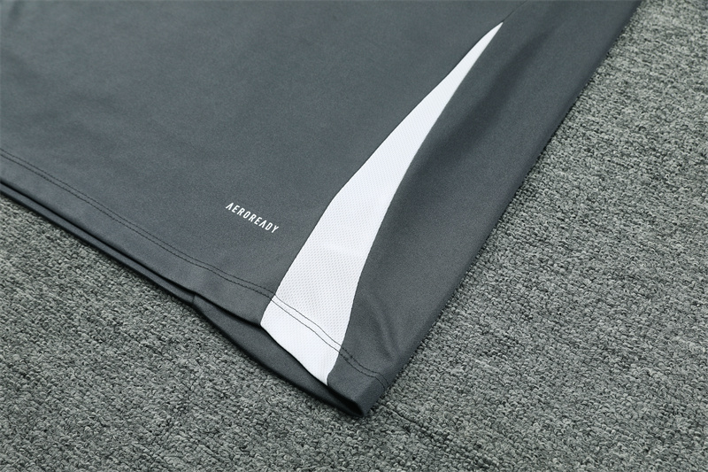 24-25 Manchester United Grey Training Suit/ 24-25曼联半拉训练服