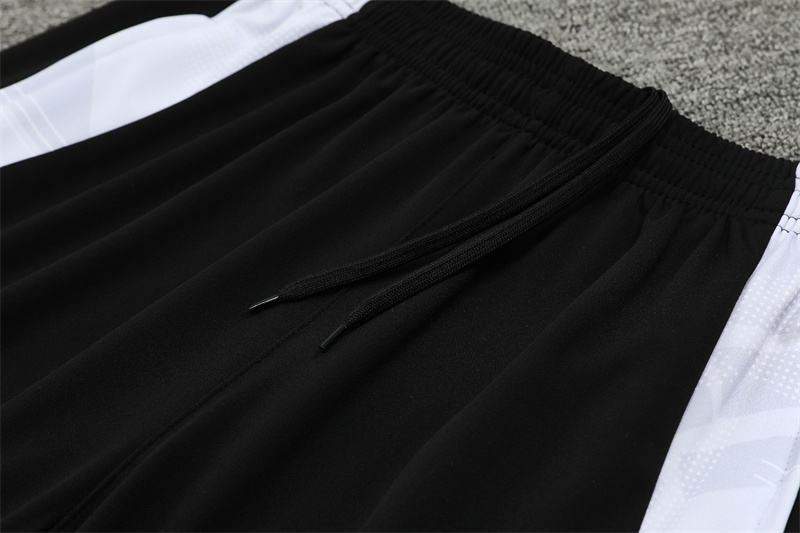 24-25 Manchester United Red Training Suit/ 24-25曼联半拉训练服