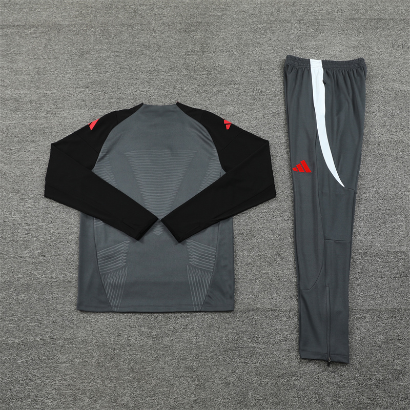24-25 Manchester United Grey Player Version Training Suit/24-25曼联半拉训练服，球员版