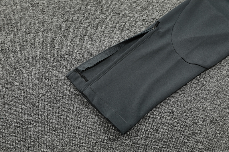 24-25 Manchester United Grey Player Version Training Suit/24-25曼联半拉训练服，球员版